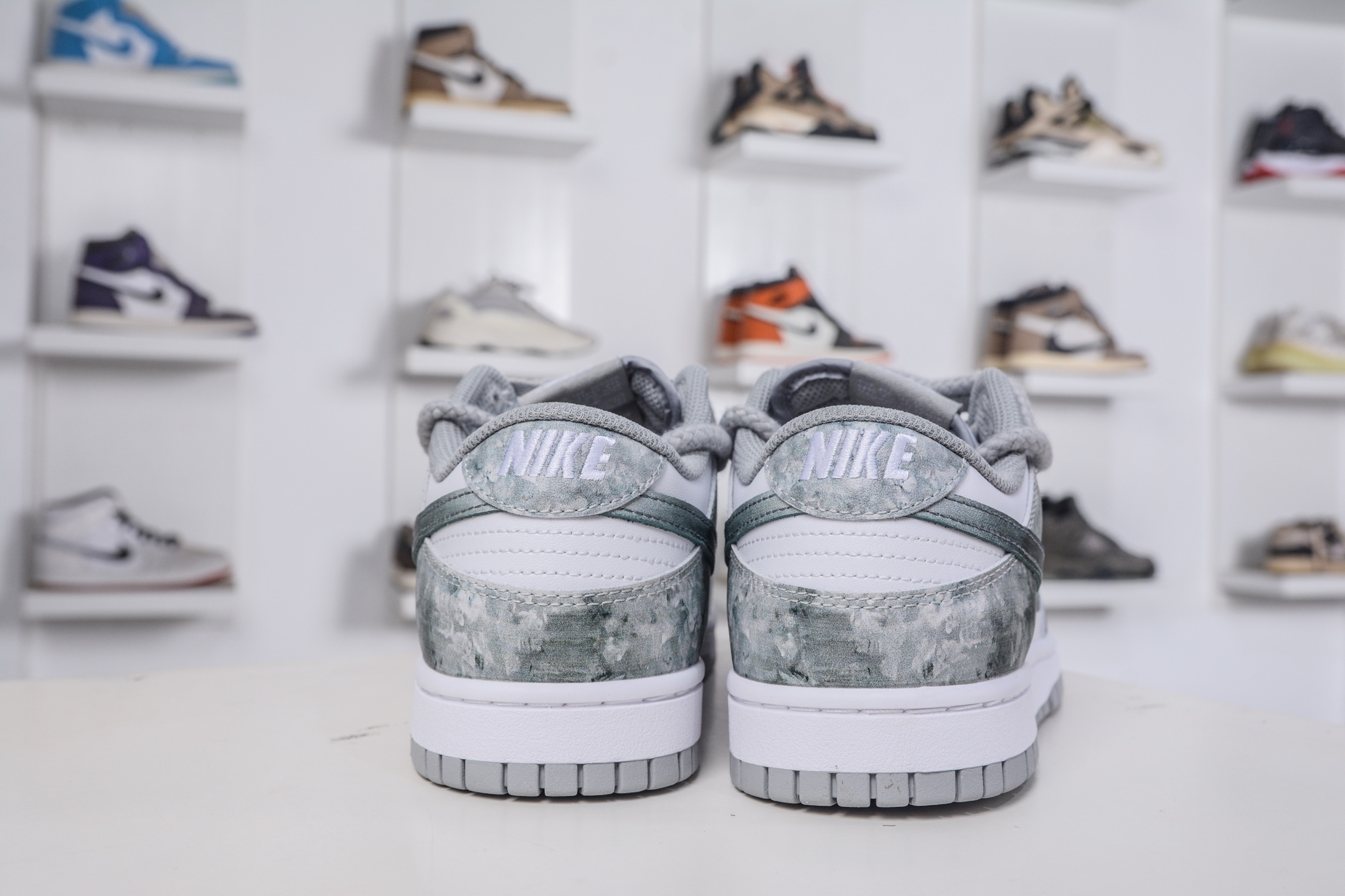 Nike Dunk Low 凝灰纪元 灰色 HF5441-105