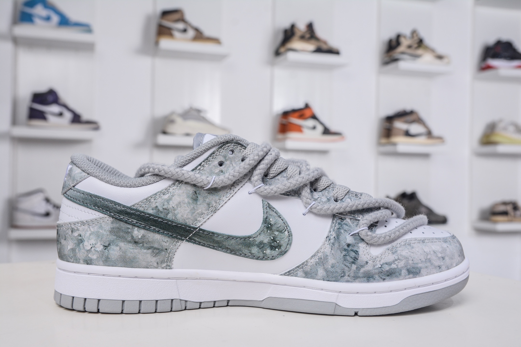 Nike Dunk Low 凝灰纪元 灰色 HF5441-105