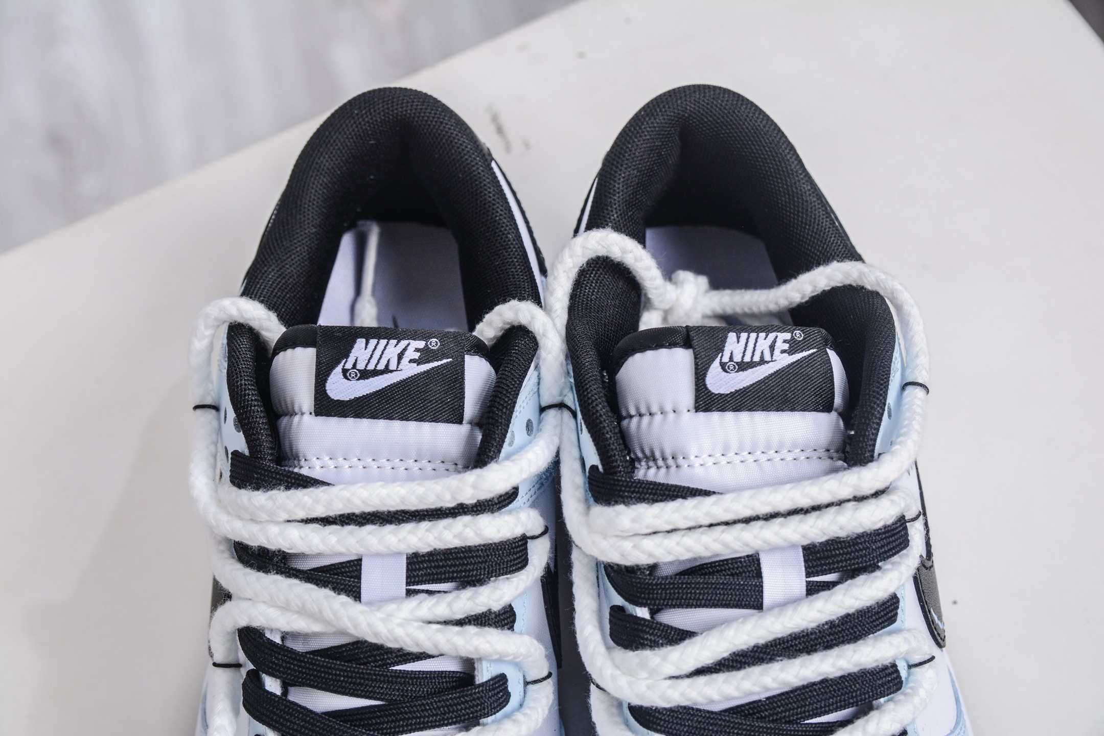 Nike Dunk Low 闹钟响了 淡青色 当浅蓝鞋身浸透晨光冰川蓝鞋面拼接纯白皮革 DD1391-100