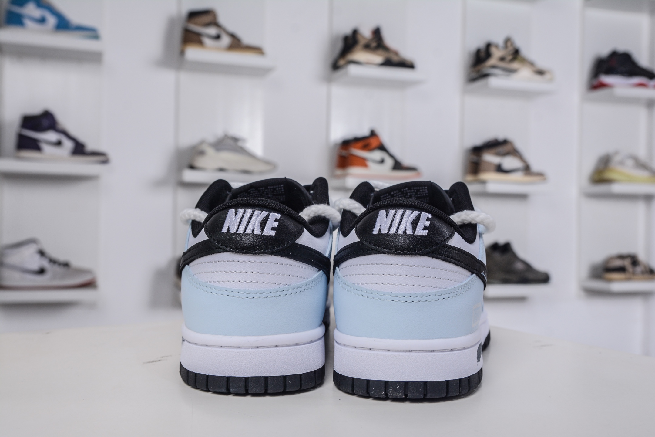 Nike Dunk Low 闹钟响了 淡青色 当浅蓝鞋身浸透晨光冰川蓝鞋面拼接纯白皮革 DD1391-100