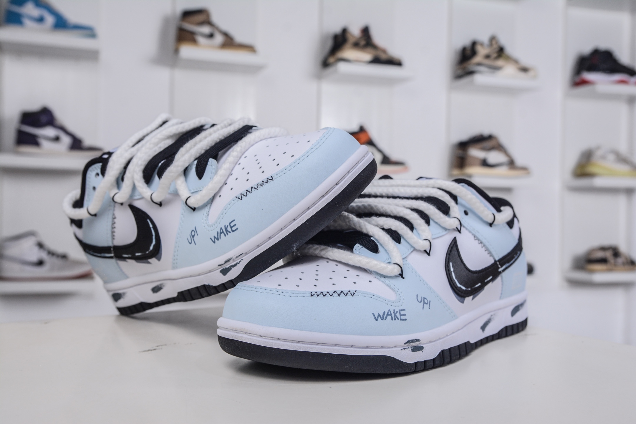 Nike Dunk Low 闹钟响了 淡青色 当浅蓝鞋身浸透晨光冰川蓝鞋面拼接纯白皮革 DD1391-100