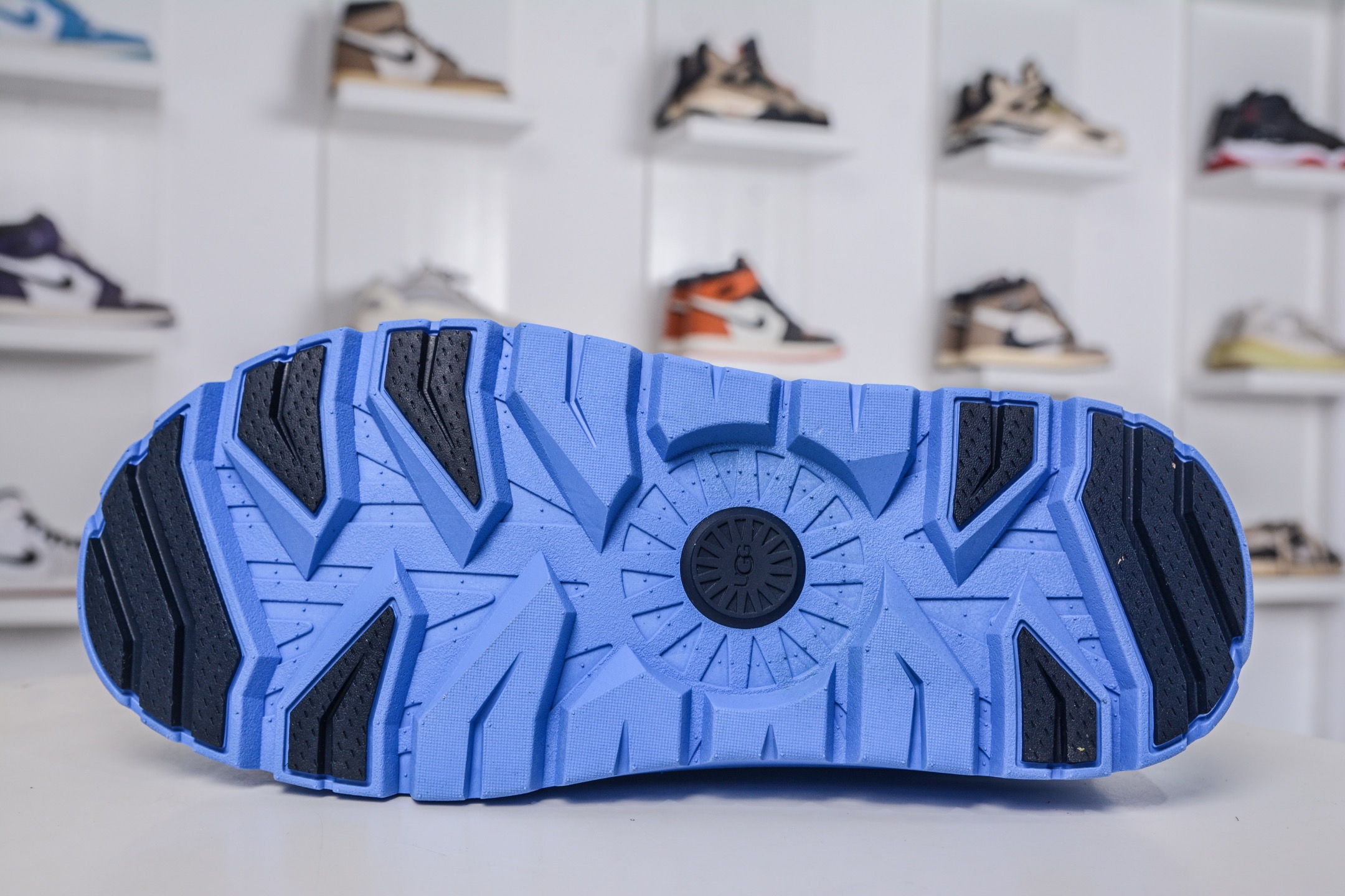 300 UGG M Tasman Weather Hybrid 塔斯曼混合系列中帮厚底轻量休闲运动鞋 1174196