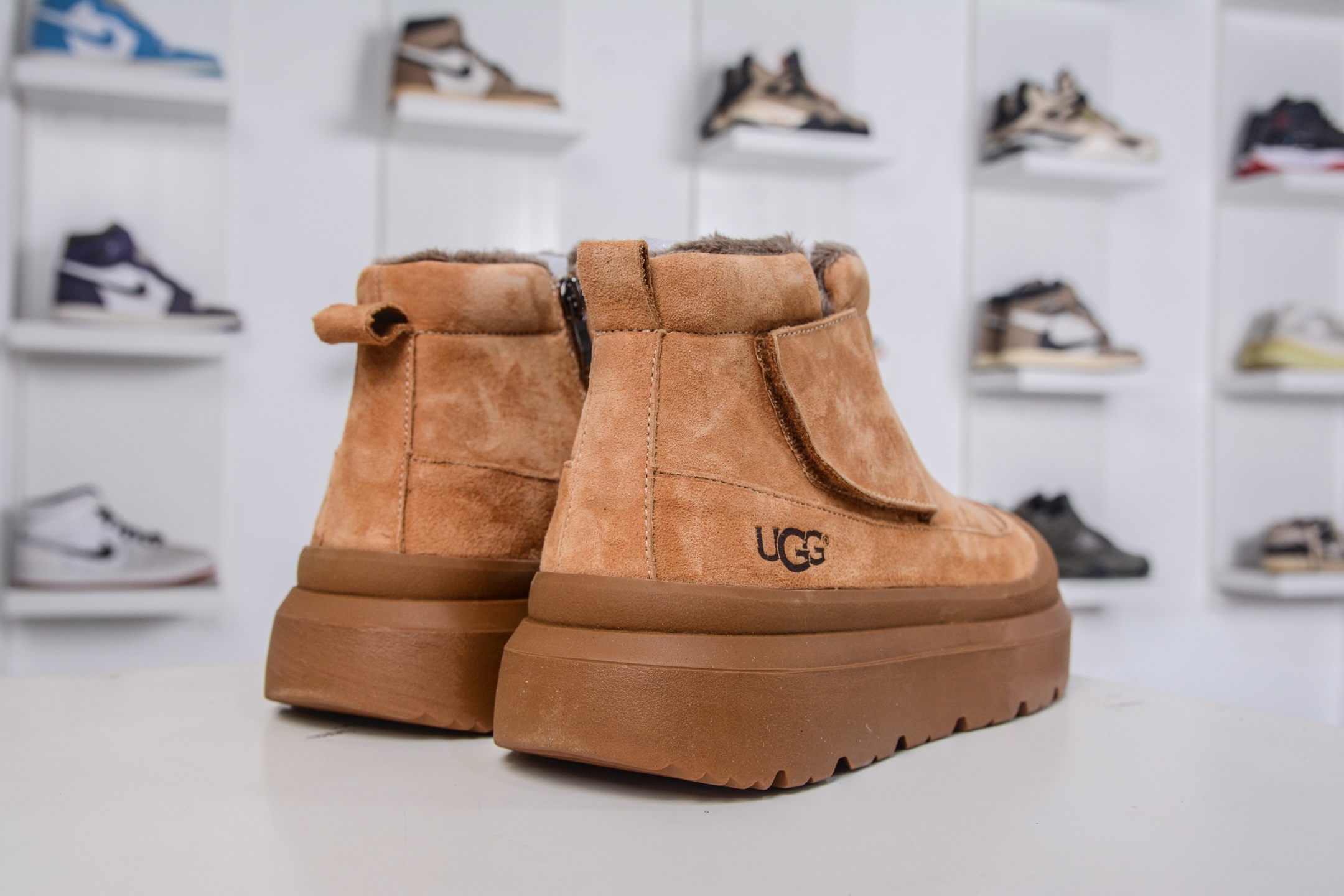 280 美国轻奢品牌 UGG Tasman Weather Hybrid 塔斯曼混合系列轻量休闲鞋 U6337M