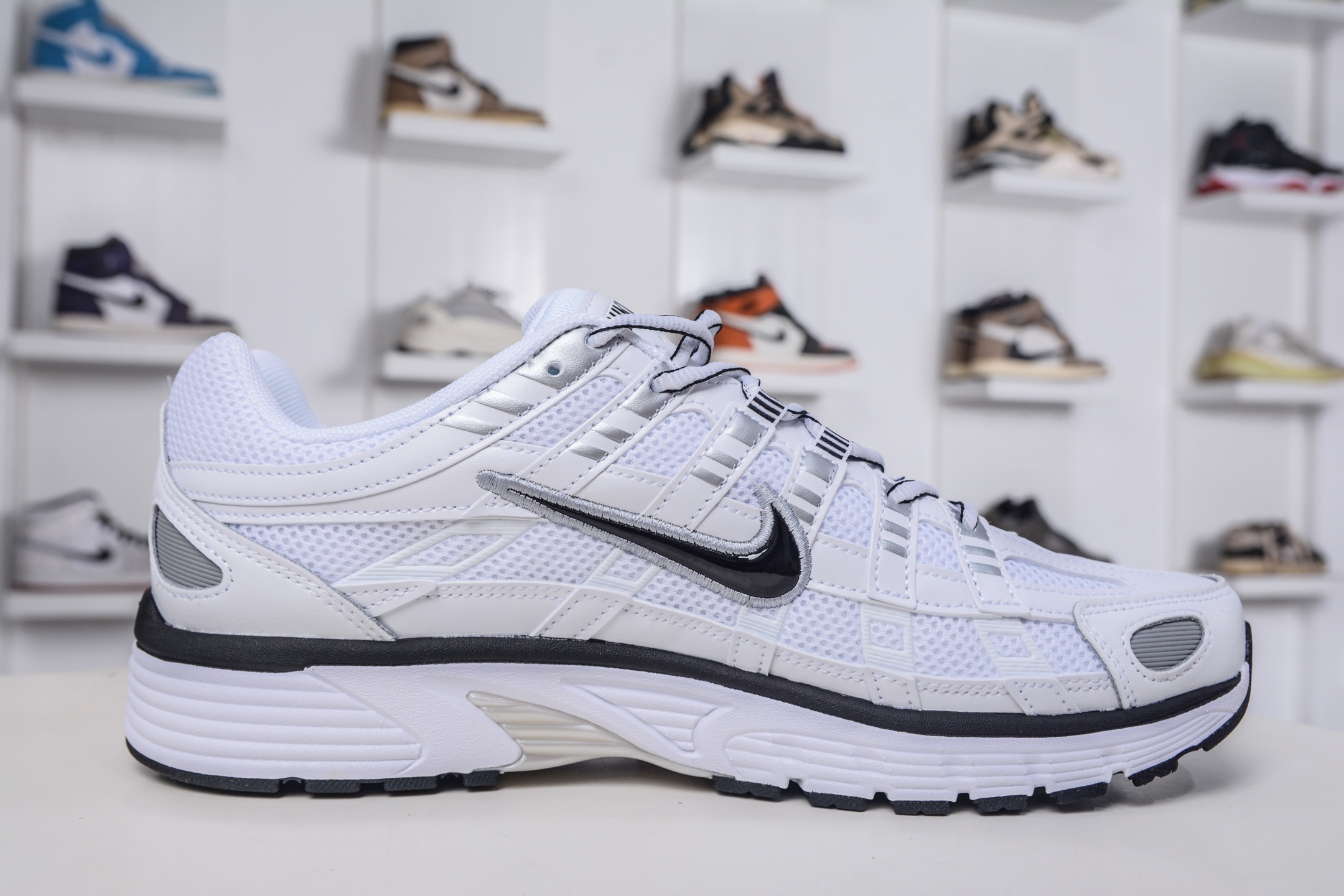 180 X版 NK P-6000 系列低帮复古老爹风休闲运动舒适慢跑鞋 CD6404-107