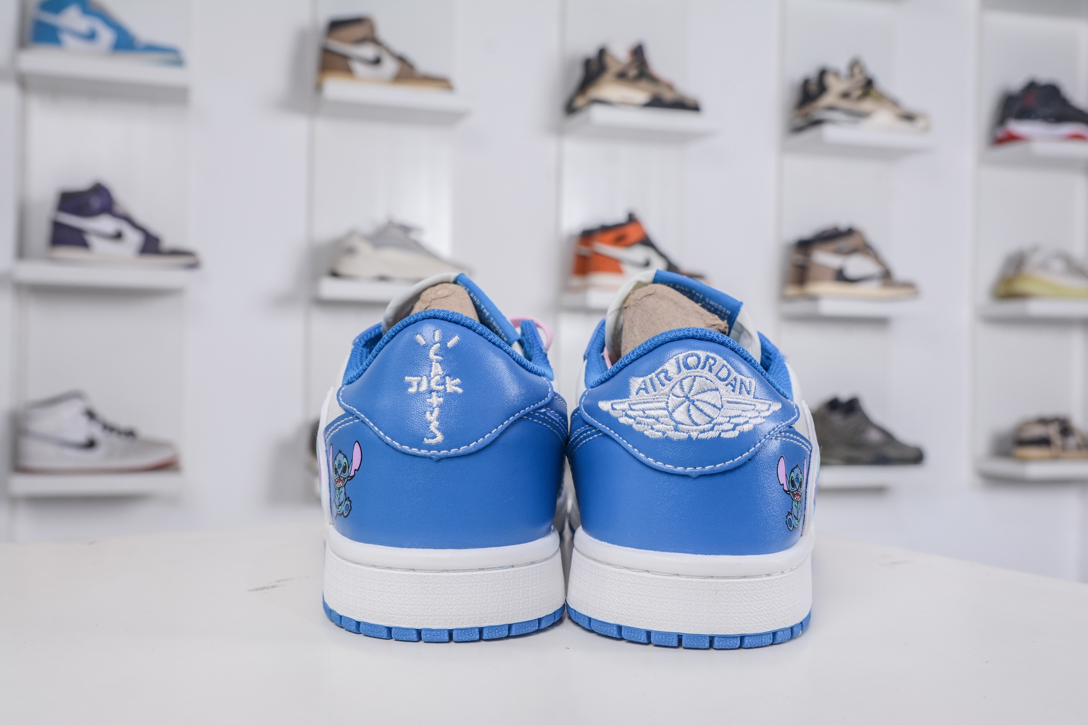 TS x Air Jordan 1 AJ1 Low 倒钩低帮 卡通蓝 DZ5899-023-莆田鞋,莆田鞋货源,高仿鞋,高仿鞋货源,安福档口,莆田高仿鞋,莆田鞋批发,高仿鞋批发,莆田高仿运动鞋,高仿运动鞋,莆田运动鞋 TS x Air Jordan 1 AJ1 Low 倒钩低帮 卡通蓝 DZ5899-023