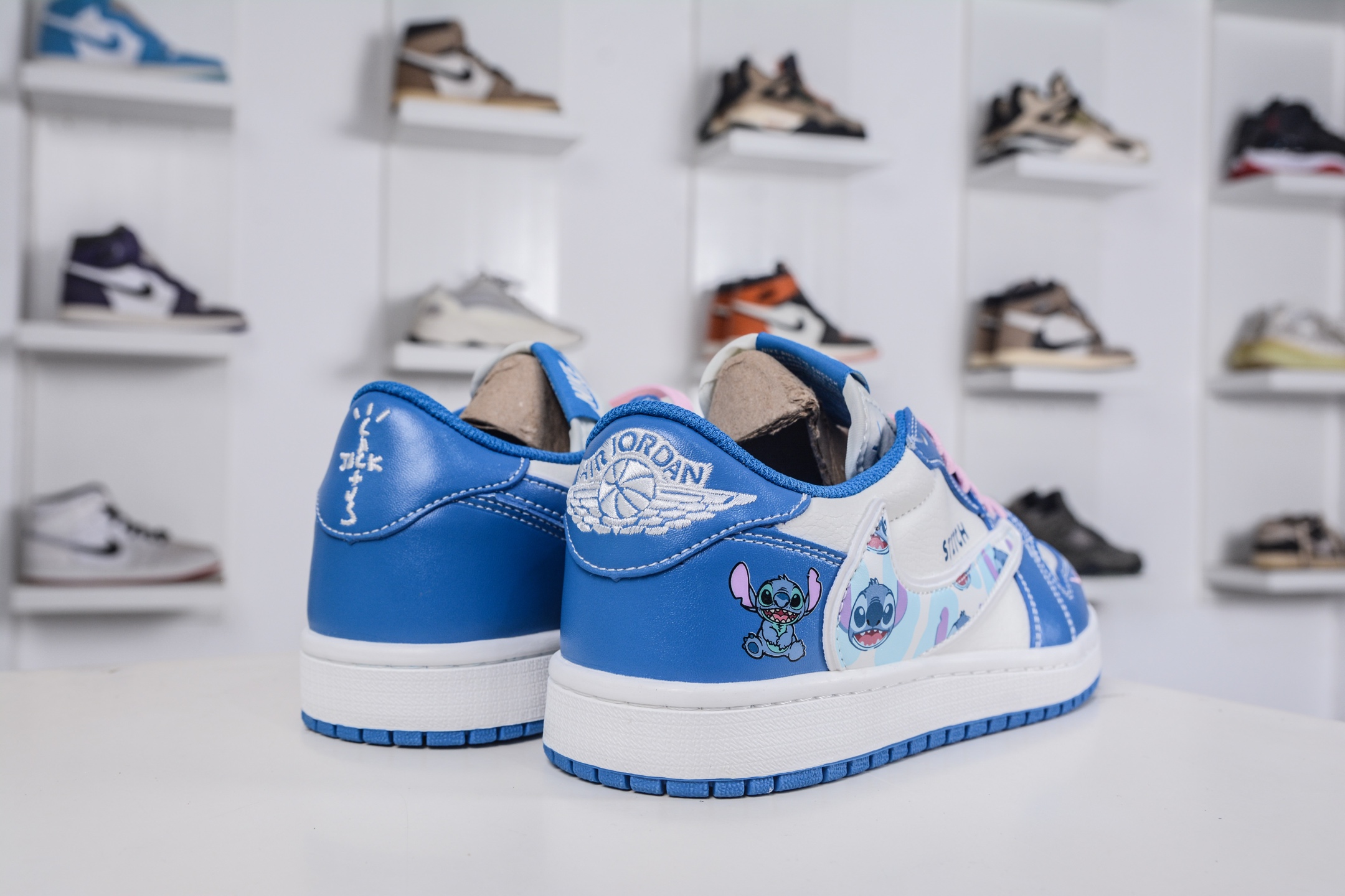 TS x Air Jordan 1 AJ1 Low 倒钩低帮 卡通蓝 DZ5899-023-莆田鞋,莆田鞋货源,高仿鞋,高仿鞋货源,安福档口,莆田高仿鞋,莆田鞋批发,高仿鞋批发,莆田高仿运动鞋,高仿运动鞋,莆田运动鞋 TS x Air Jordan 1 AJ1 Low 倒钩低帮 卡通蓝 DZ5899-023