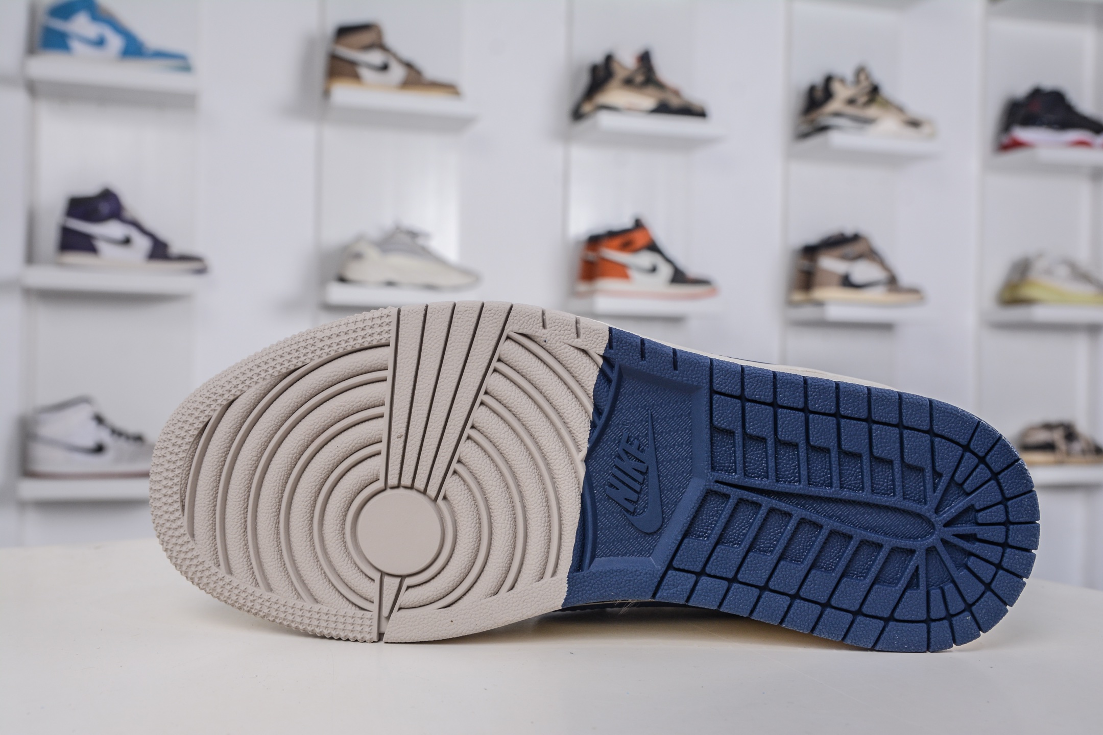 TS x Air Jordan x Hip Panda AJ1 Low 倒钩低帮联名暴力熊-白灰蓝 XD0798-310