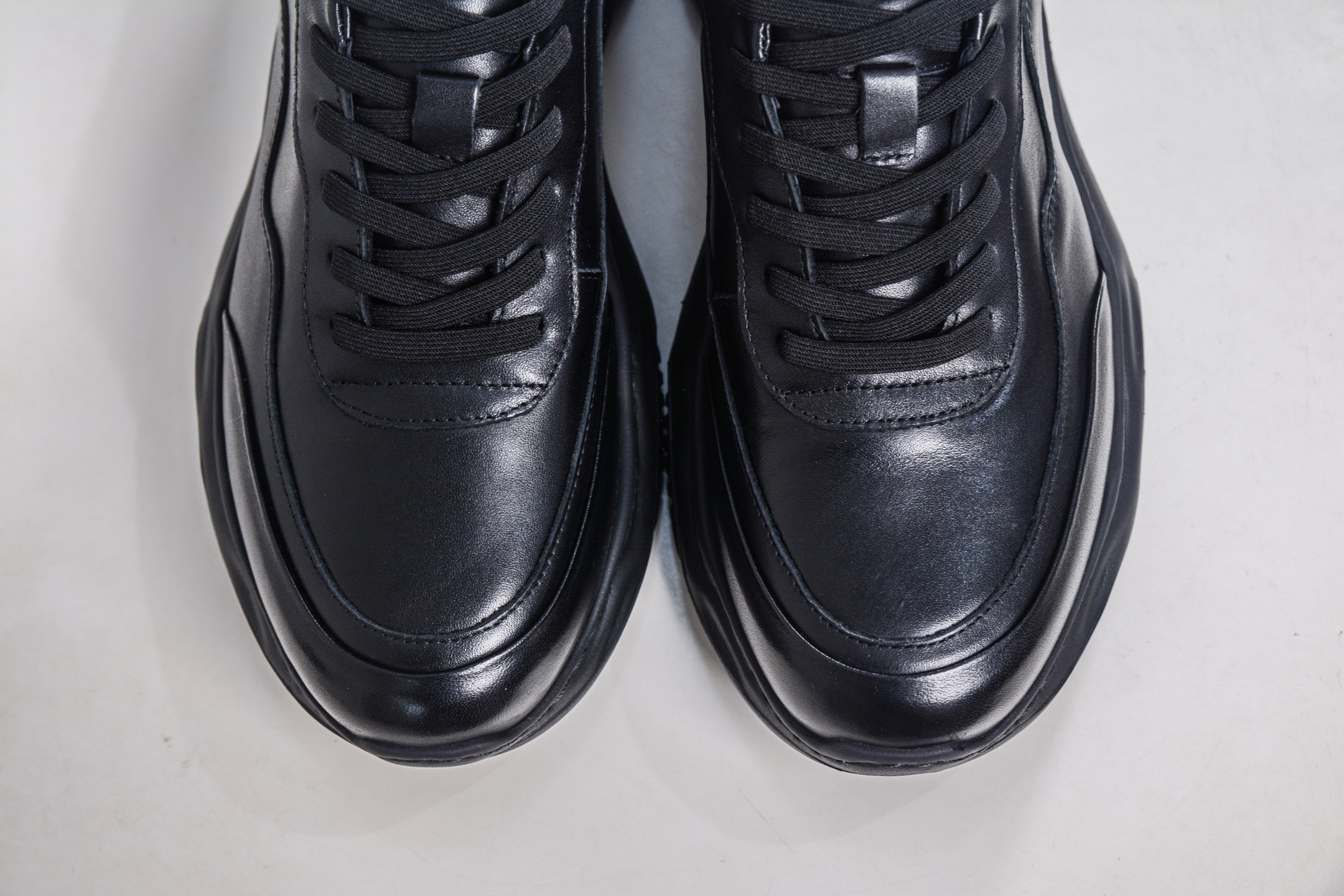 300 Ecco/爱步 灵动系列 秋冬新款 百搭舒适厚底休闲运动男鞋 518821 01 001-Chinese UA Cheap High Quatity Brand Clothes Bags handbags Sneakers wholesale wholesaler seller from China Factory suppliers Fashion Clothing Shoes best Quality Beautiful Price 300 Ecco/爱步 灵动系列 秋冬新款 百搭舒适厚底休闲运动男鞋 518821 01 001