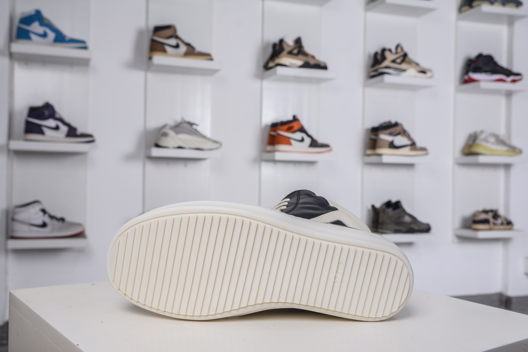 500 M版 RO欧文斯Rickowens 主线高帮 经典西瓜头款式“RO高帮倒三角黑白”-Chinese UA Cheap High Quatity Brand Clothes Bags handbags Sneakers wholesale wholesaler seller from China Factory suppliers Fashion Clothing Shoes best Quality Beautiful Price 500 M版 RO欧文斯Rickowens 主线高帮 经典西瓜头款式“RO高帮倒三角黑白”