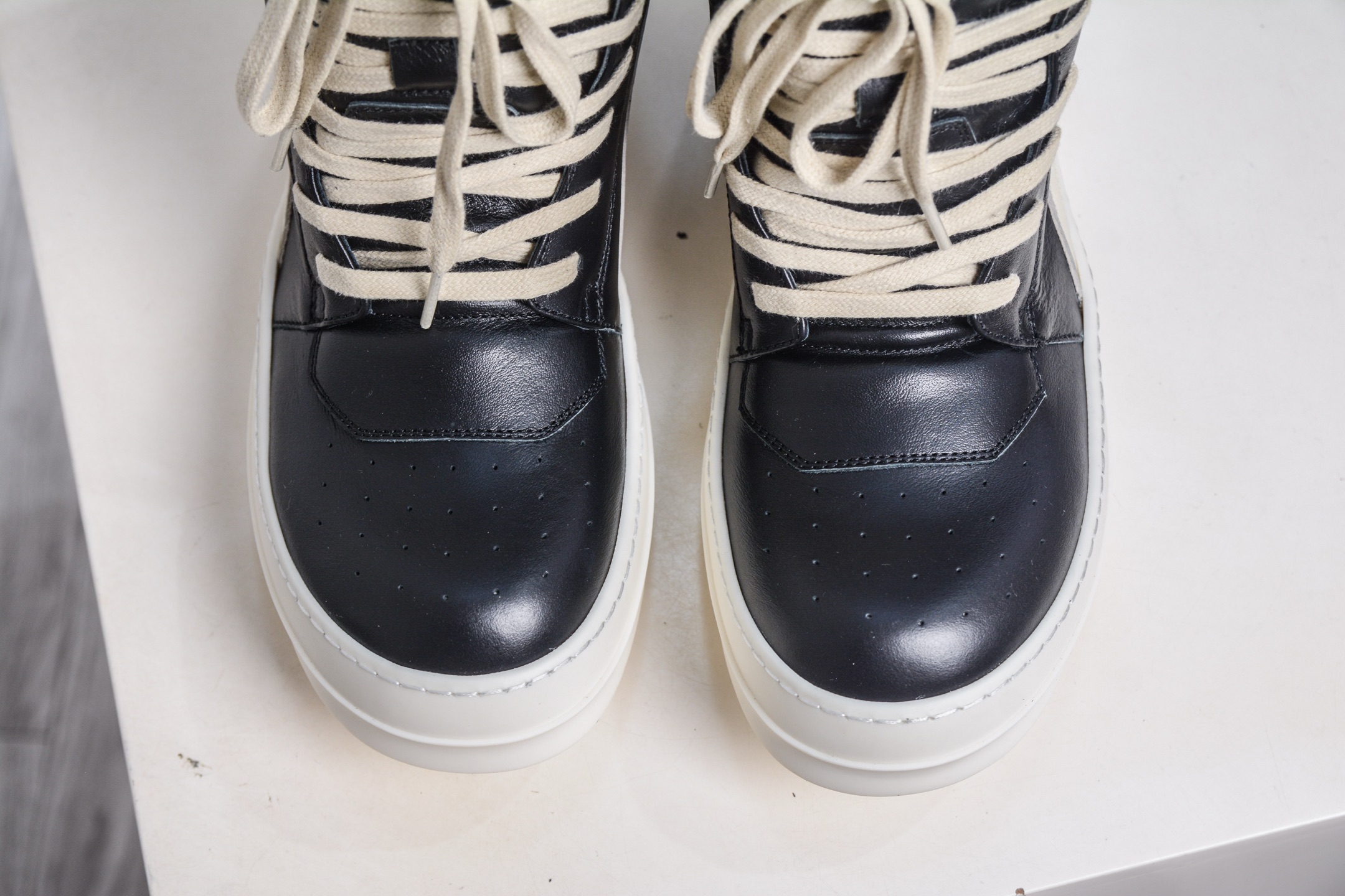 500 M版 RO欧文斯Rickowens 主线高帮 经典西瓜头款式“RO高帮倒三角黑白”-Chinese UA Cheap High Quatity Brand Clothes Bags handbags Sneakers wholesale wholesaler seller from China Factory suppliers Fashion Clothing Shoes best Quality Beautiful Price 500 M版 RO欧文斯Rickowens 主线高帮 经典西瓜头款式“RO高帮倒三角黑白”