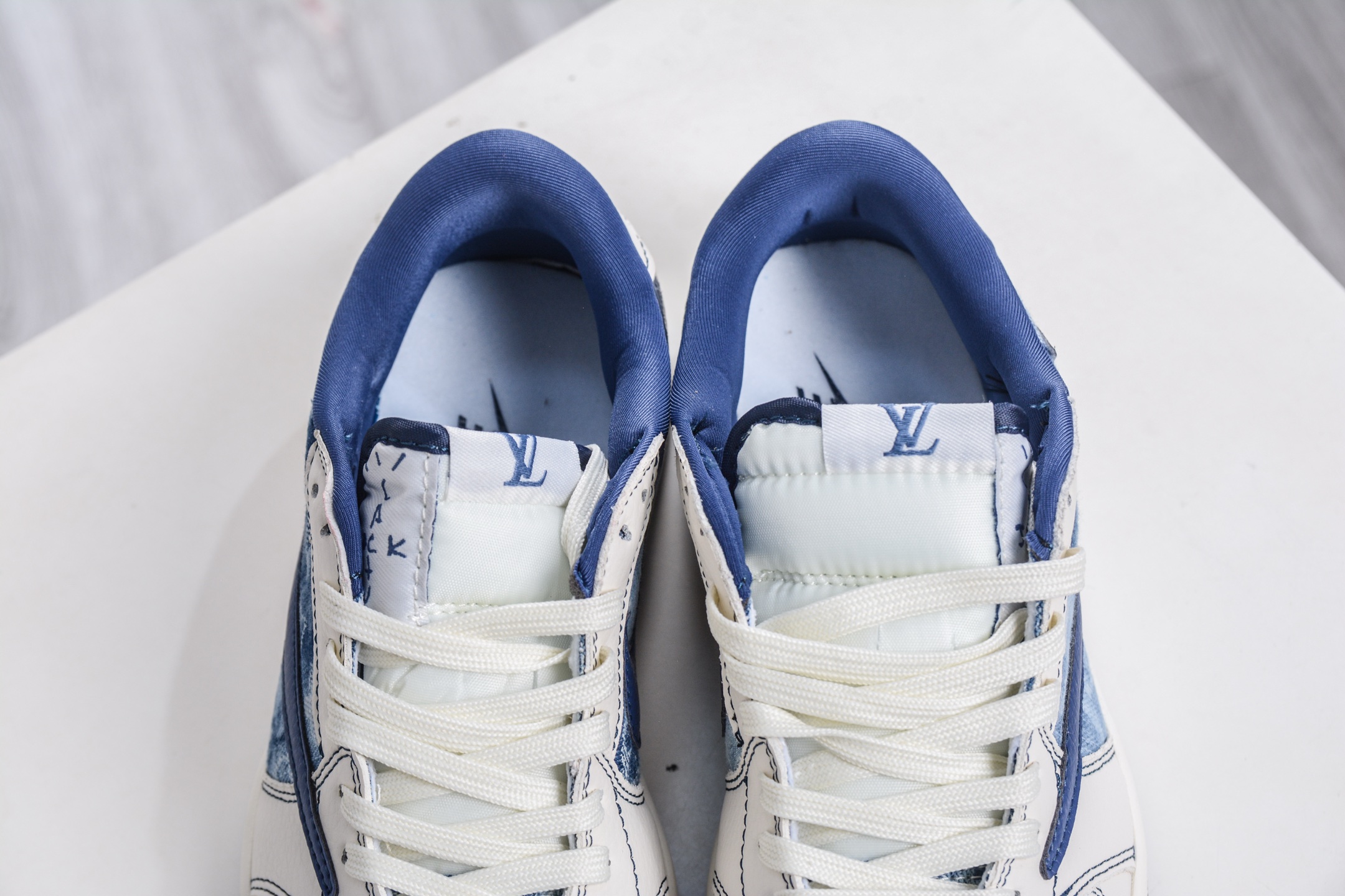 270 TS x Air Jordan x Louis VuittAJ1 Low 倒钩低帮LV联名-米白水洗蓝 LD2028-046