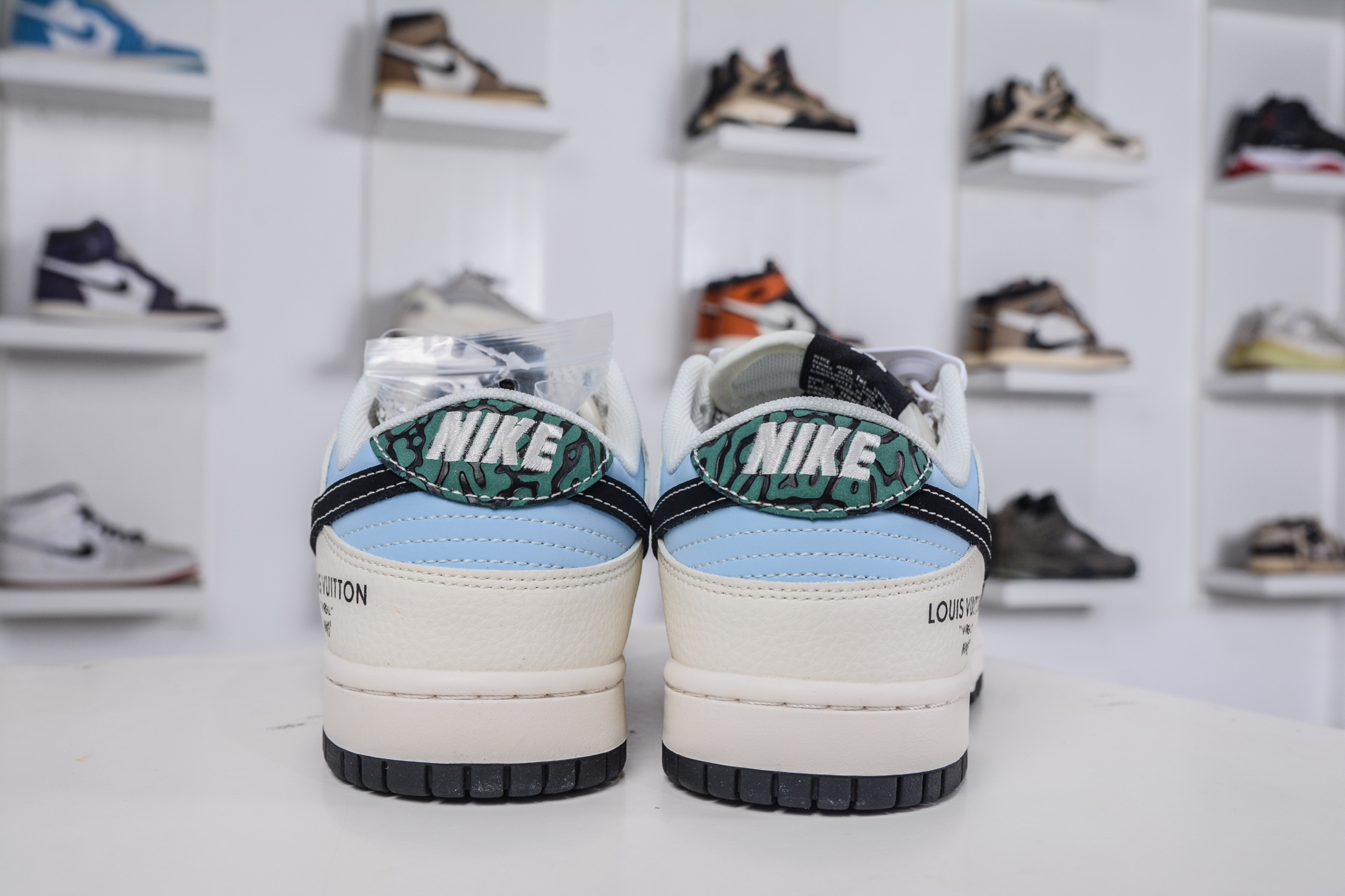 270 Nike SB Dunk Low x Louis VuittAJ1 Low LV联名-黑勾黑底印花 XS6089-626