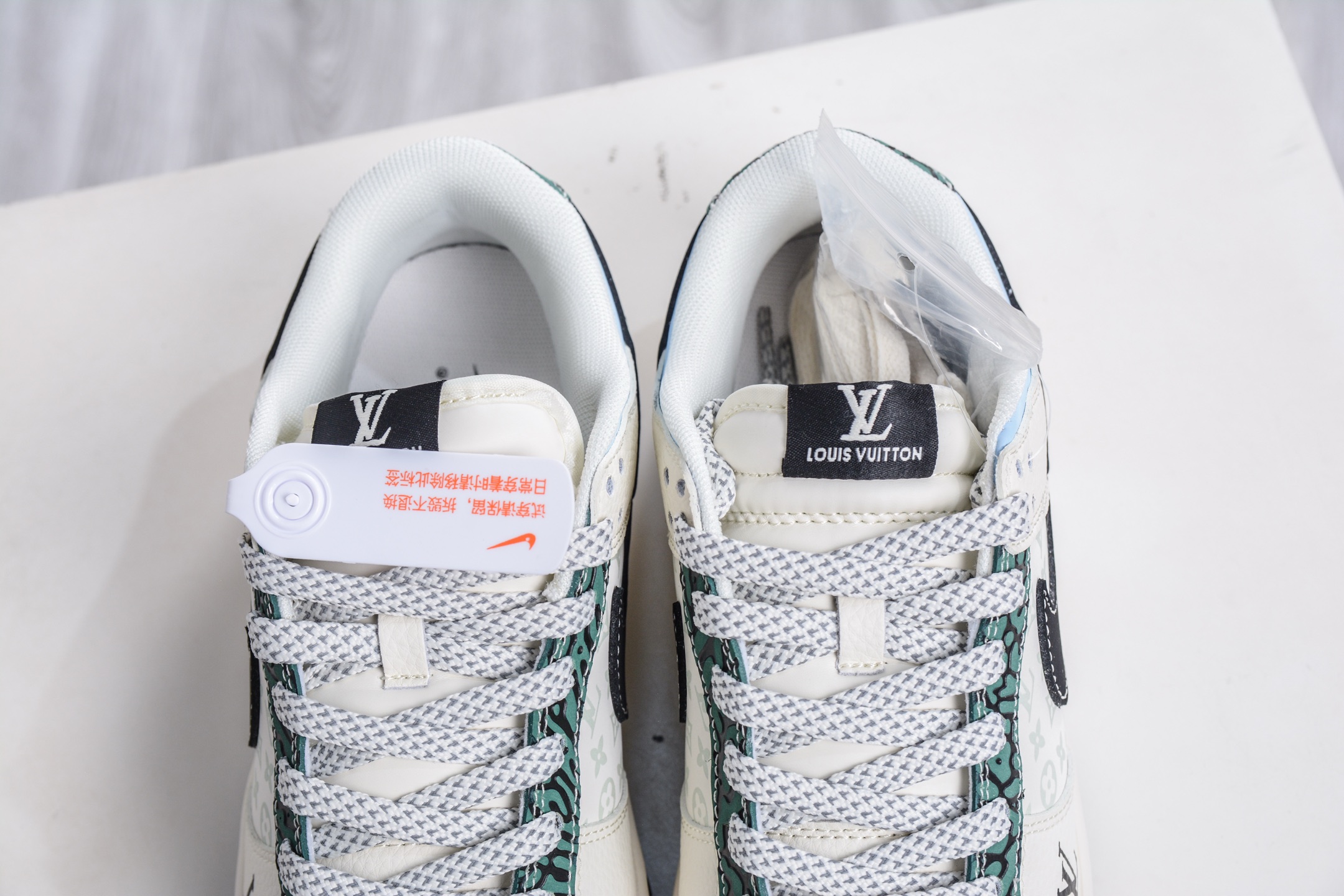 270 Nike SB Dunk Low x Louis VuittAJ1 Low LV联名-黑勾黑底印花 XS6089-626