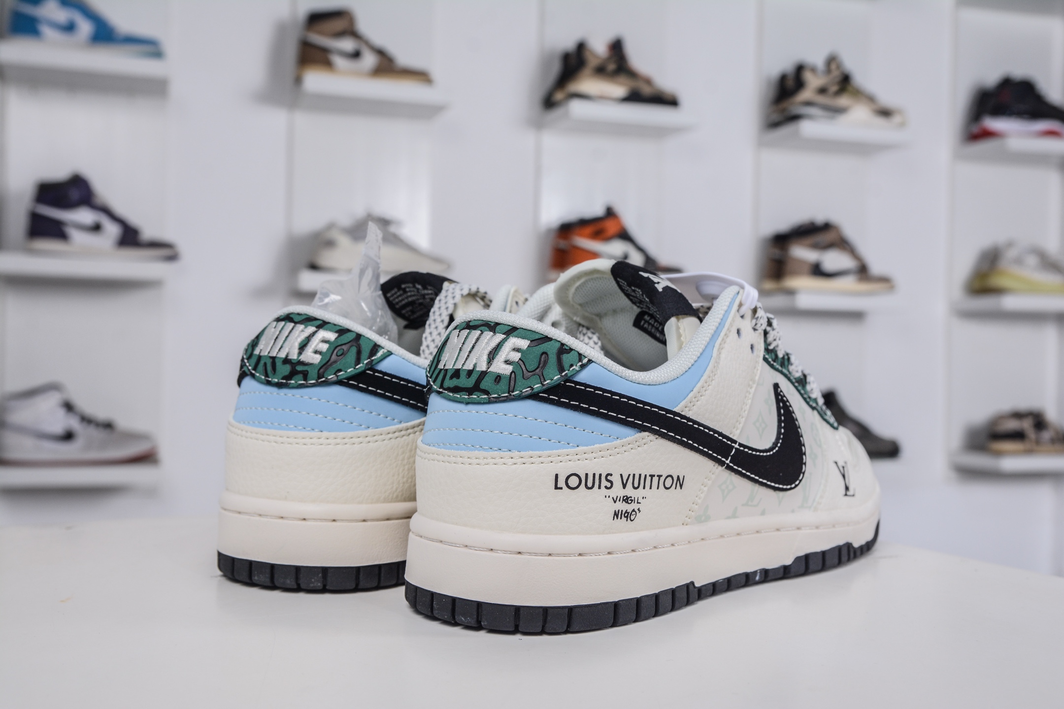 270 Nike SB Dunk Low x Louis VuittAJ1 Low LV联名-黑勾黑底印花 XS6089-626