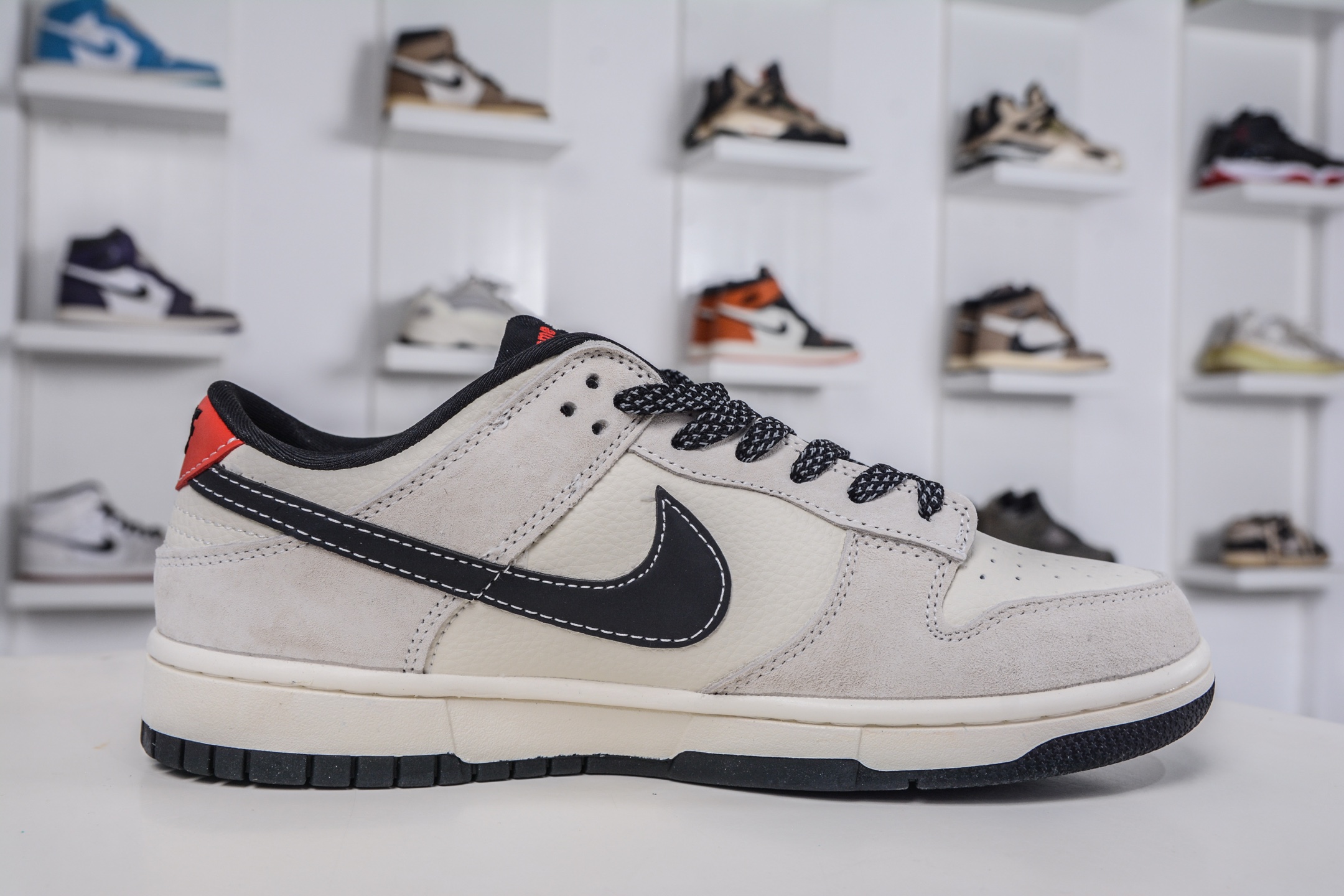 270 Nike SB Dunk Low x Superme SUP联名-奶白格子灰 SD8888-007