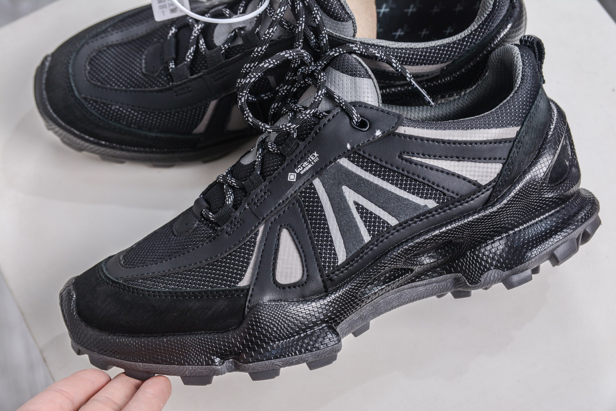 300 ECCO爱步男鞋2025新款运动鞋防水透气户外健步鞋BIOMC踪迹系列 803464-510