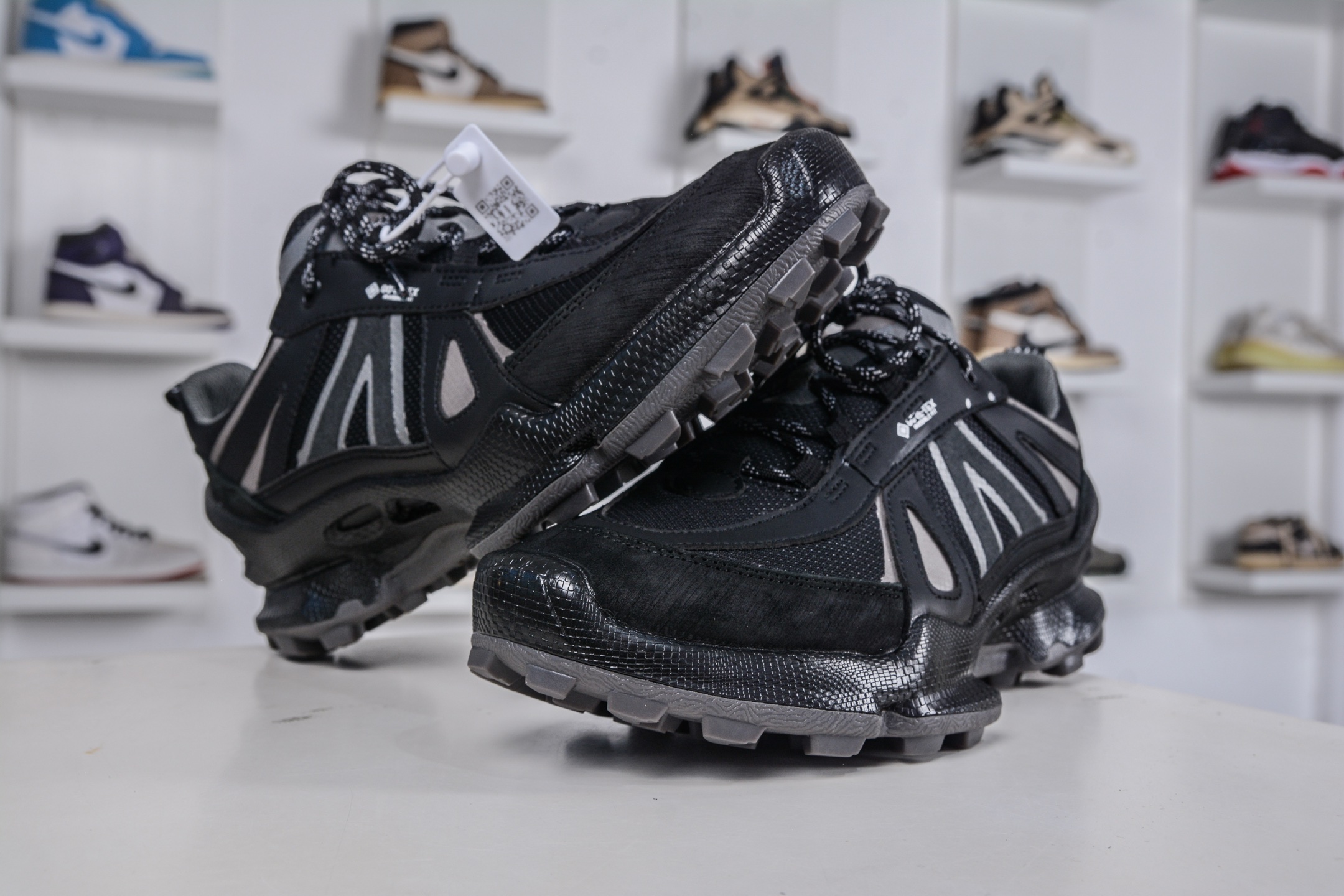 300 ECCO爱步男鞋2025新款运动鞋防水透气户外健步鞋BIOMC踪迹系列 803464-510