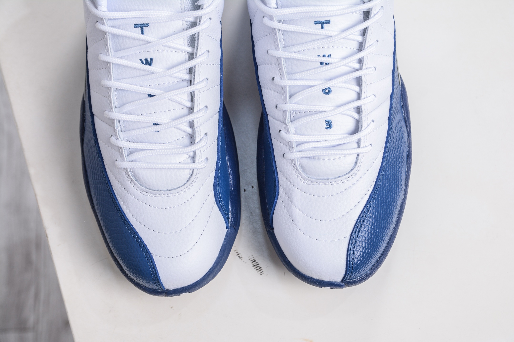 270 Air Jordan 12 Retro AJ12 复刻男子运动鞋 CT8013-114