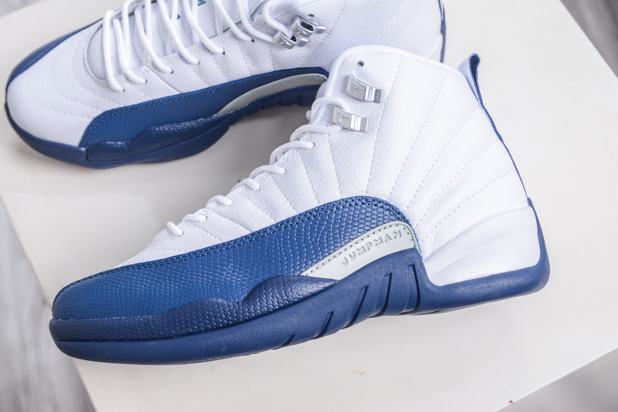 270 Air Jordan 12 Retro AJ12 复刻男子运动鞋 CT8013-114