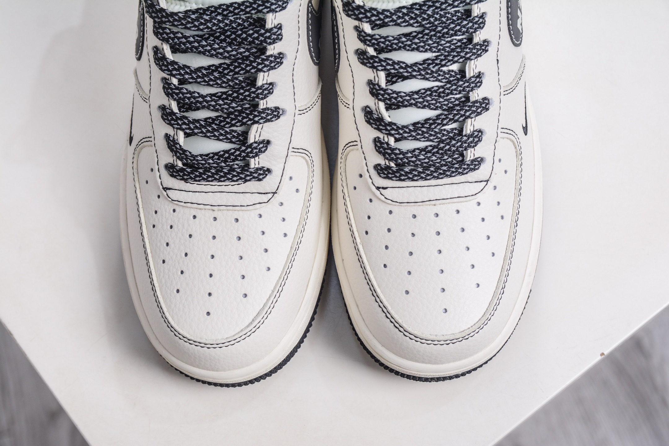 260 Stussy x NIke Air Force 1 斯图西联名-米白黑 DD1982-329