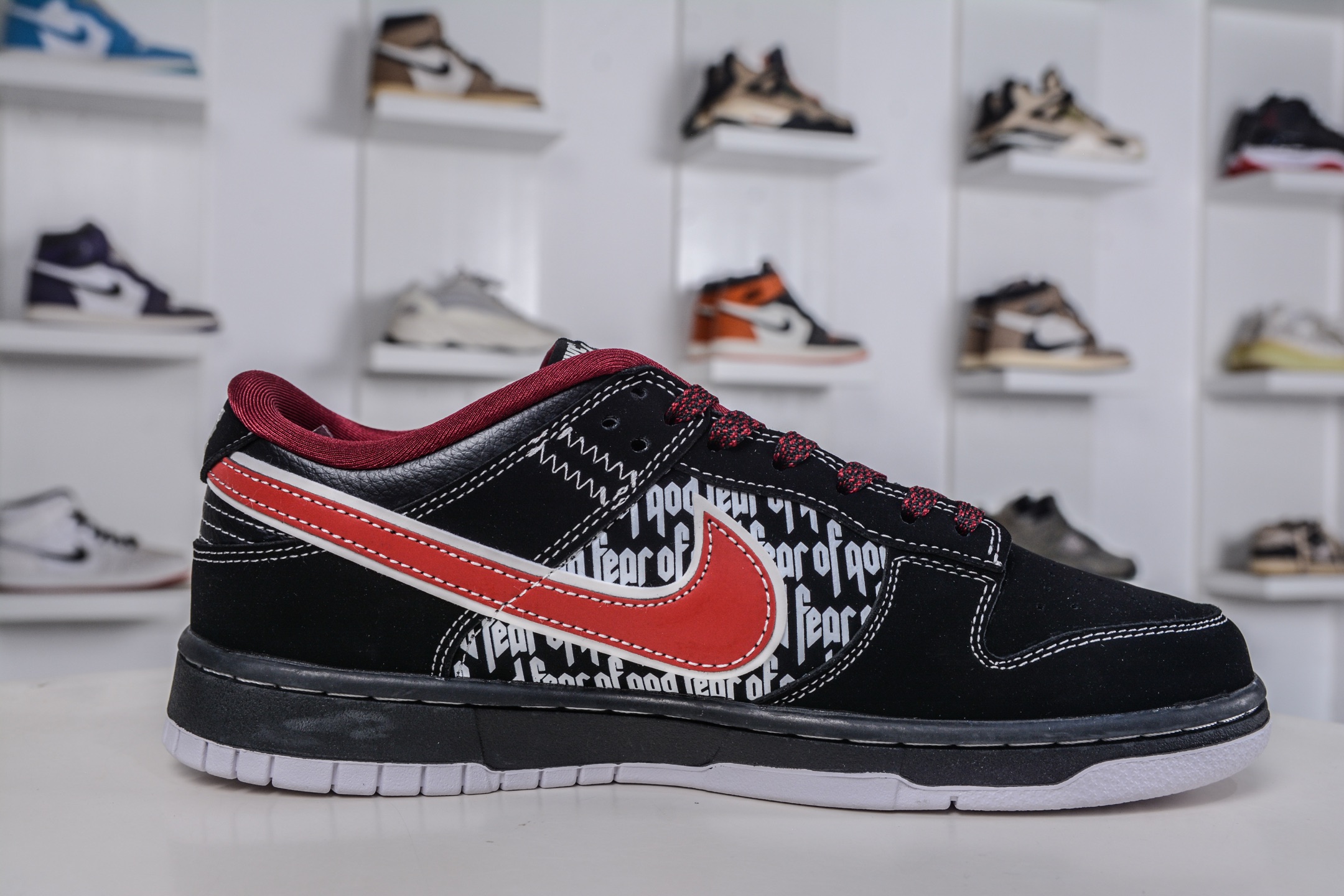 270 Nike SB Dunk Low x Fera Of God FOG联名-字母黑红勾 KK1333-051