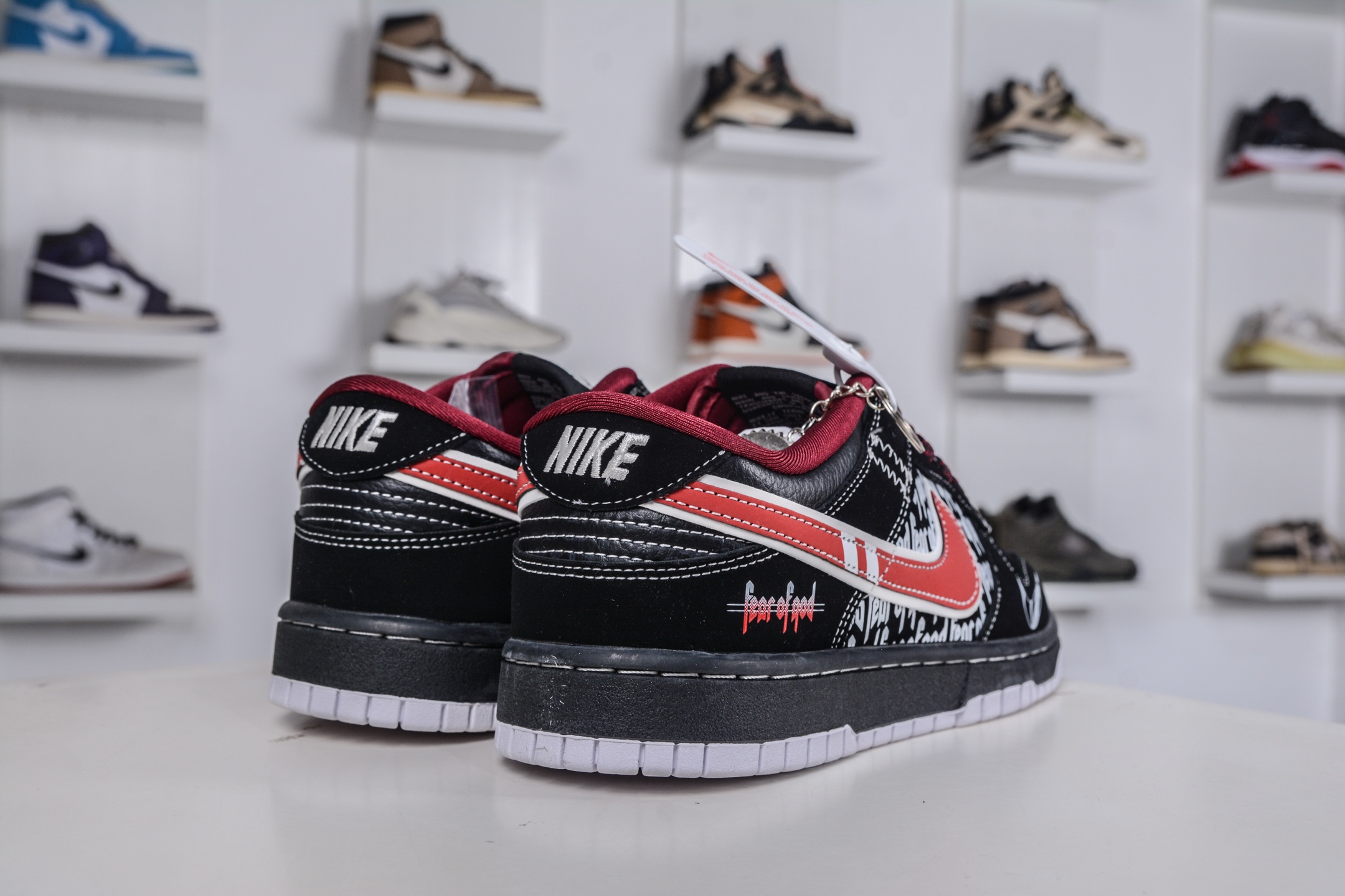 270 Nike SB Dunk Low x Fera Of God FOG联名-字母黑红勾 KK1333-051
