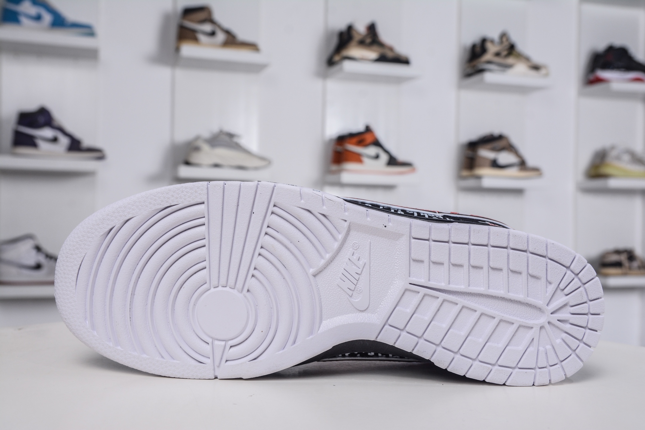 270 Nike SB Dunk Low x Fera Of God FOG联名-字母黑红勾 KK1333-051