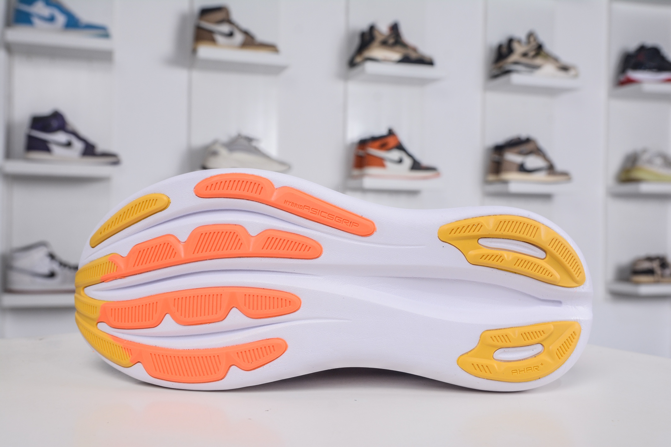 190 Asics GEL-Nimbus 28 亚瑟士缓震跑鞋 1011C752-010