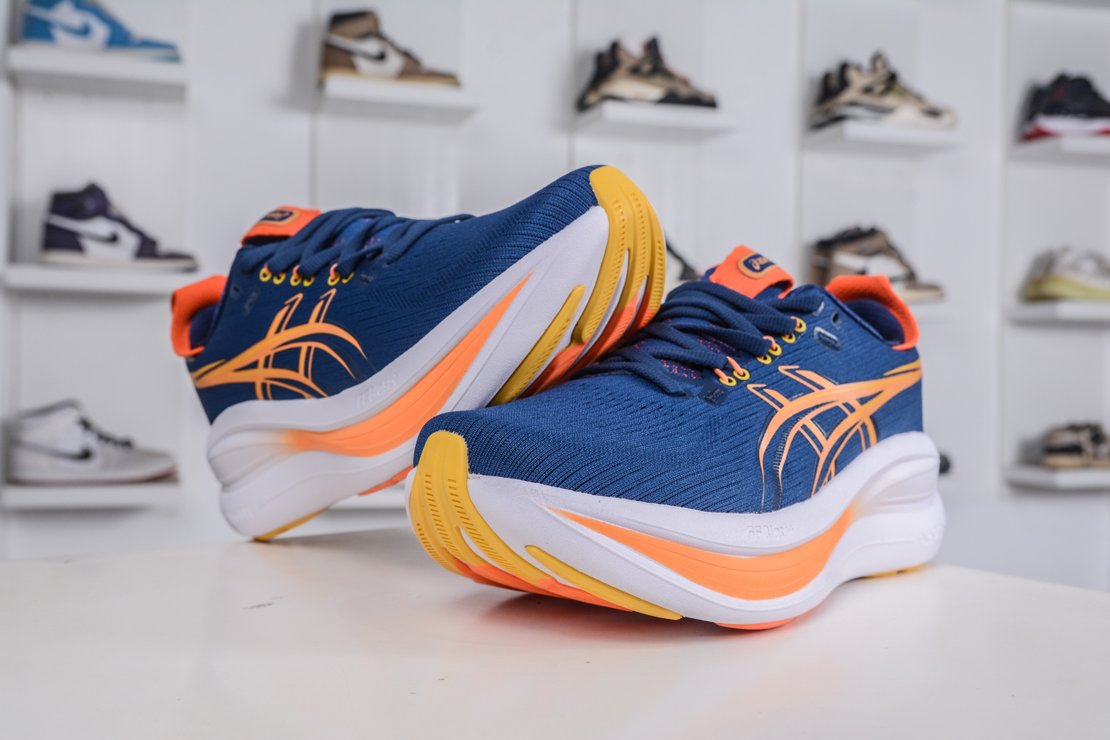 190 Asics GEL-Nimbus 28 亚瑟士缓震跑鞋 1011C752-010