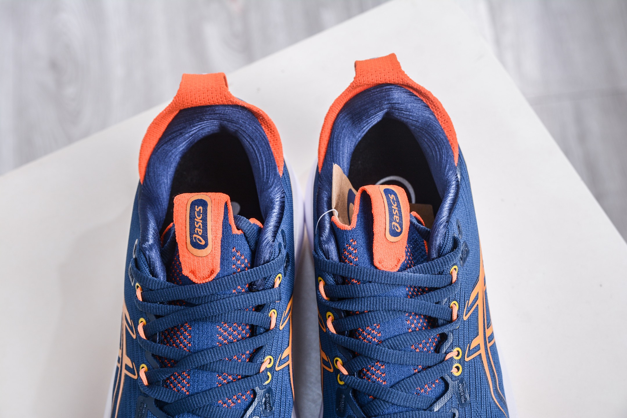 190 Asics GEL-Nimbus 28 亚瑟士缓震跑鞋 1011C752-010