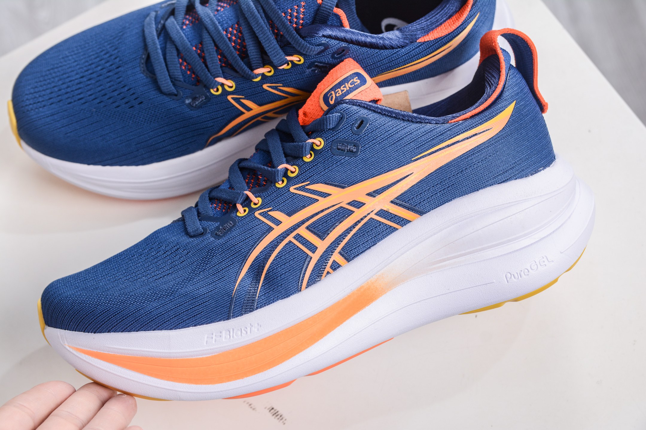 190 Asics GEL-Nimbus 28 亚瑟士缓震跑鞋 1011C752-010