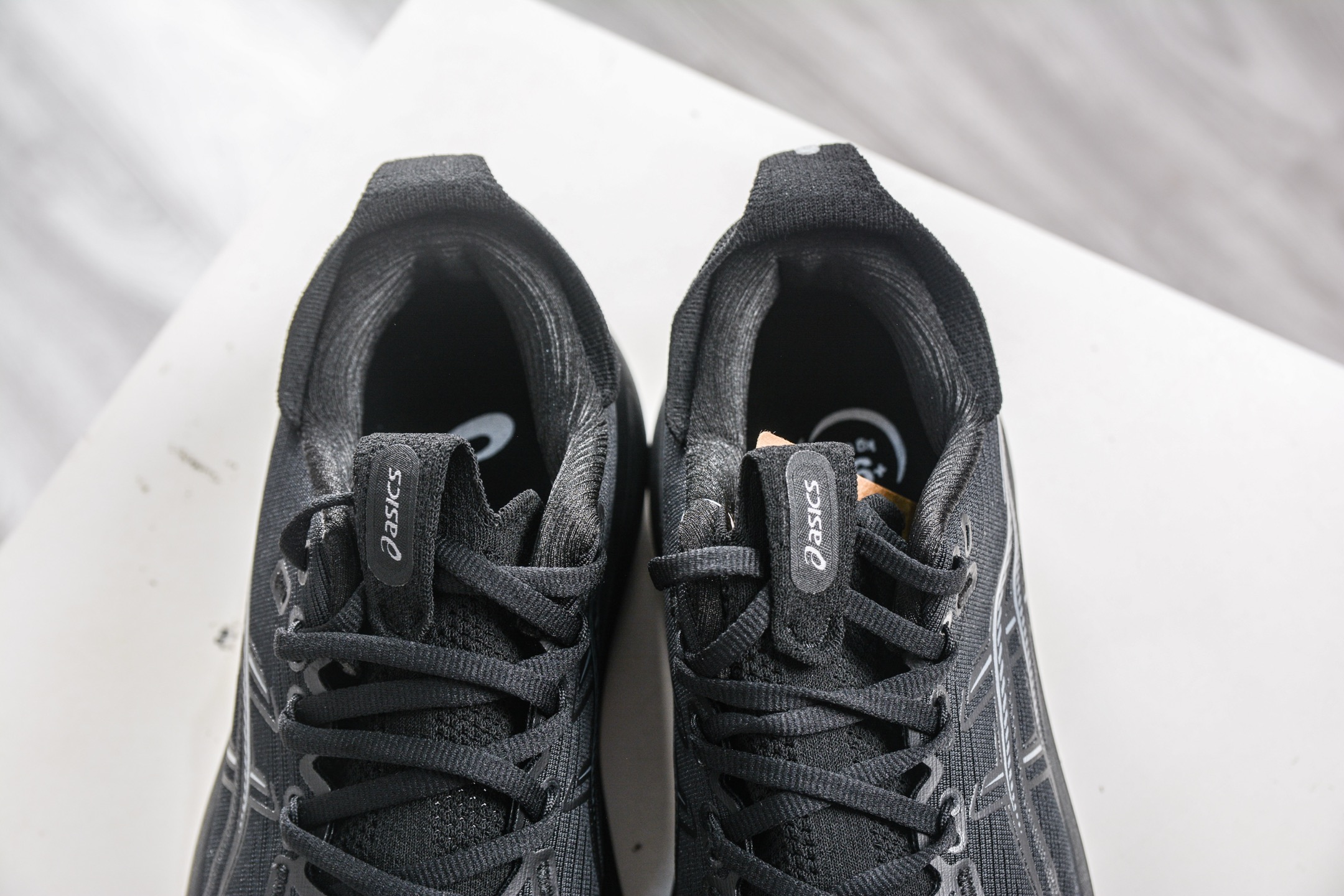 190 Asics GEL-Nimbus 28 亚瑟士缓震跑鞋 1011C591-002