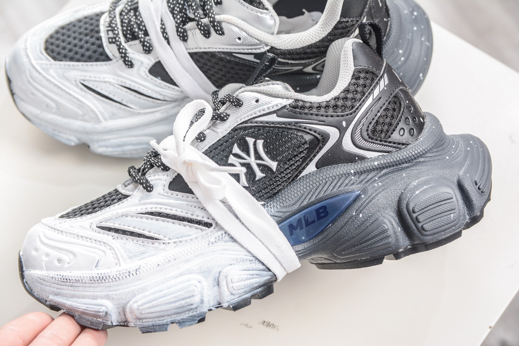 350 MLB NY 印花网红老爹跑鞋 手工定定制涂鸦恶作剧 3ASHWD15N 50BKS