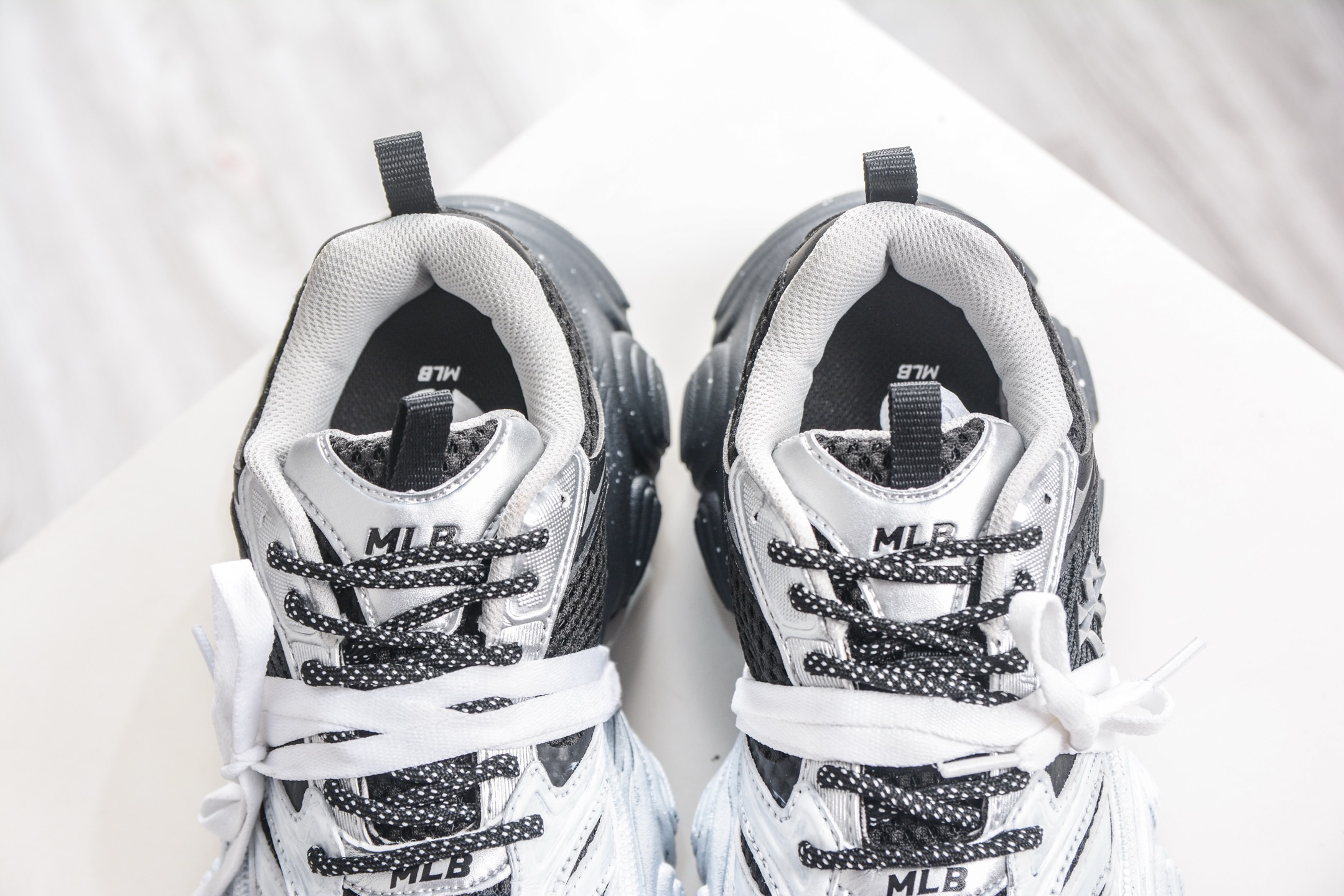 350 MLB NY 印花网红老爹跑鞋 手工定定制涂鸦恶作剧 3ASHWD15N 50BKS