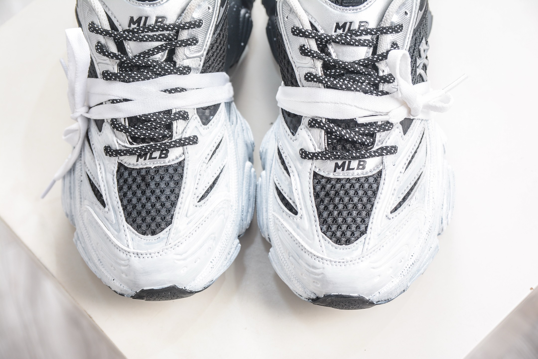 350 MLB NY 印花网红老爹跑鞋 手工定定制涂鸦恶作剧 3ASHWD15N 50BKS