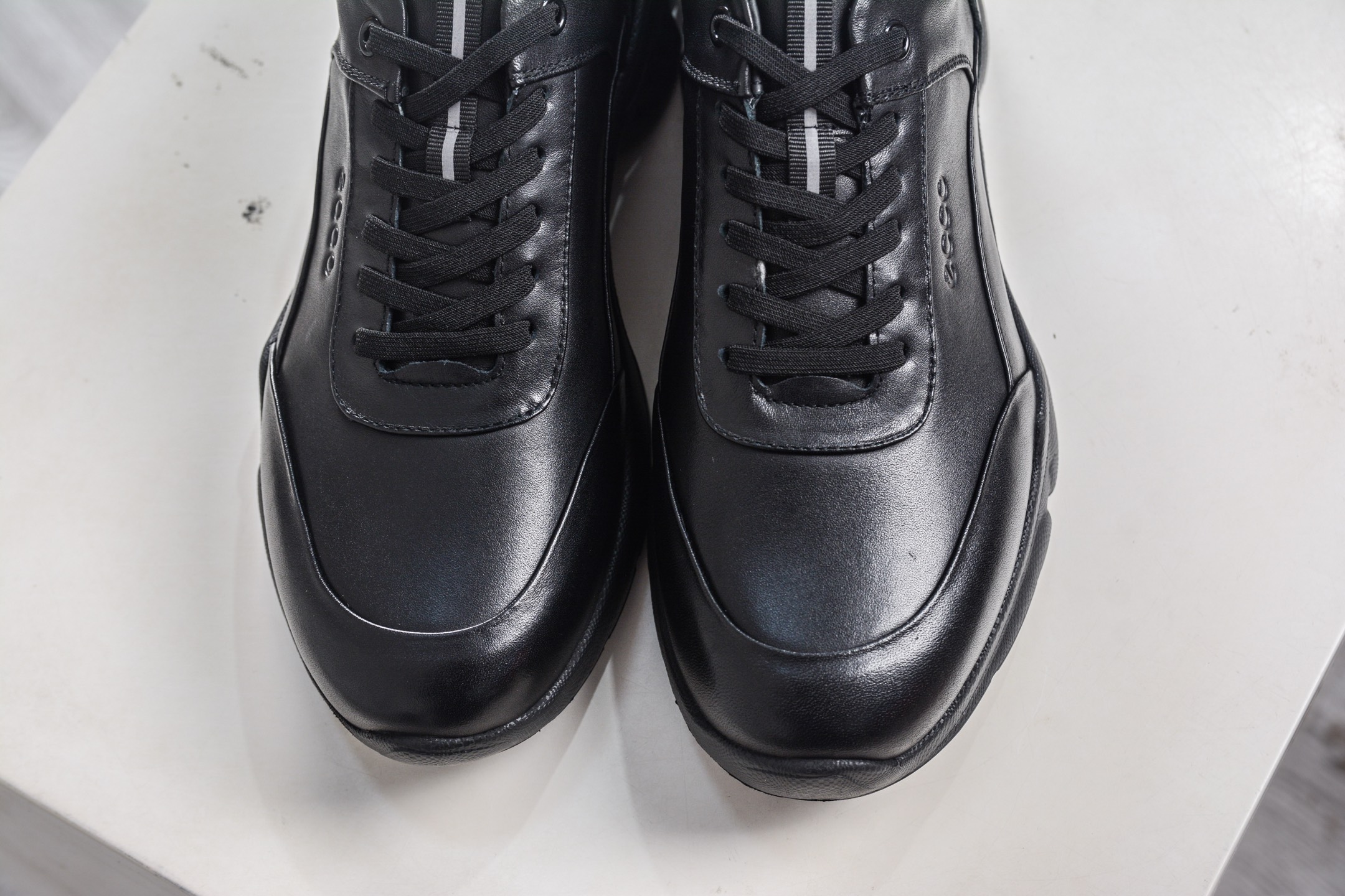 ECCO爱步运动鞋男透气轻便防滑缓震牛皮跑鞋健步BIOMC系列全新品质 甄选优质皮面搭配纺织装饰 882517-01001-Top High Quatity Cheap Sneakers Fashion Clothing Clothes Bags handbags Shoes of all Brand wholesale With The best Quality And Beautiful Price from China Factory Chinese suppliers wholesaler seller ECCO爱步运动鞋男透气轻便防滑缓震牛皮跑鞋健步BIOMC系列全新品质 甄选优质皮面搭配纺织装饰 882517-01001