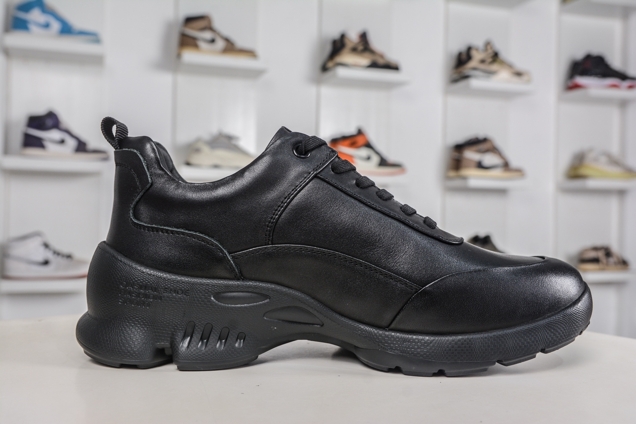 ECCO爱步运动鞋男透气轻便防滑缓震牛皮跑鞋健步BIOMC系列全新品质 甄选优质皮面搭配纺织装饰 882517-01001-Top High Quatity Cheap Sneakers Fashion Clothing Clothes Bags handbags Shoes of all Brand wholesale With The best Quality And Beautiful Price from China Factory Chinese suppliers wholesaler seller ECCO爱步运动鞋男透气轻便防滑缓震牛皮跑鞋健步BIOMC系列全新品质 甄选优质皮面搭配纺织装饰 882517-01001