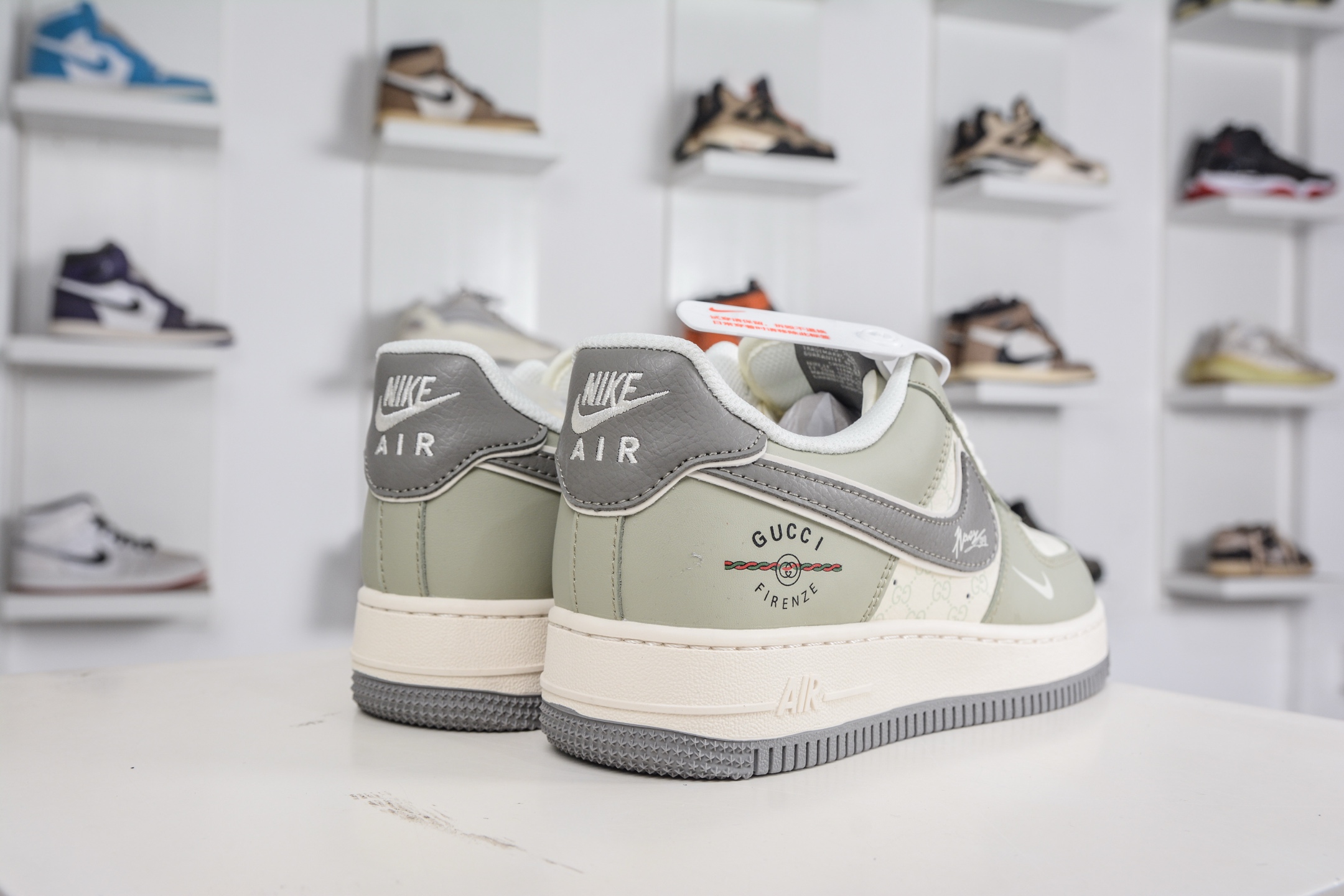 260 Gucci x NIke Air Force 1 古驰联名-米白浅绿灰勾 XS1958-621-Chinese UA Cheap High Quatity Brand Clothes Bags handbags Sneakers wholesale wholesaler seller from China Factory suppliers Fashion Clothing Shoes best Quality Beautiful Price 260 Gucci x NIke Air Force 1 古驰联名-米白浅绿灰勾 XS1958-621