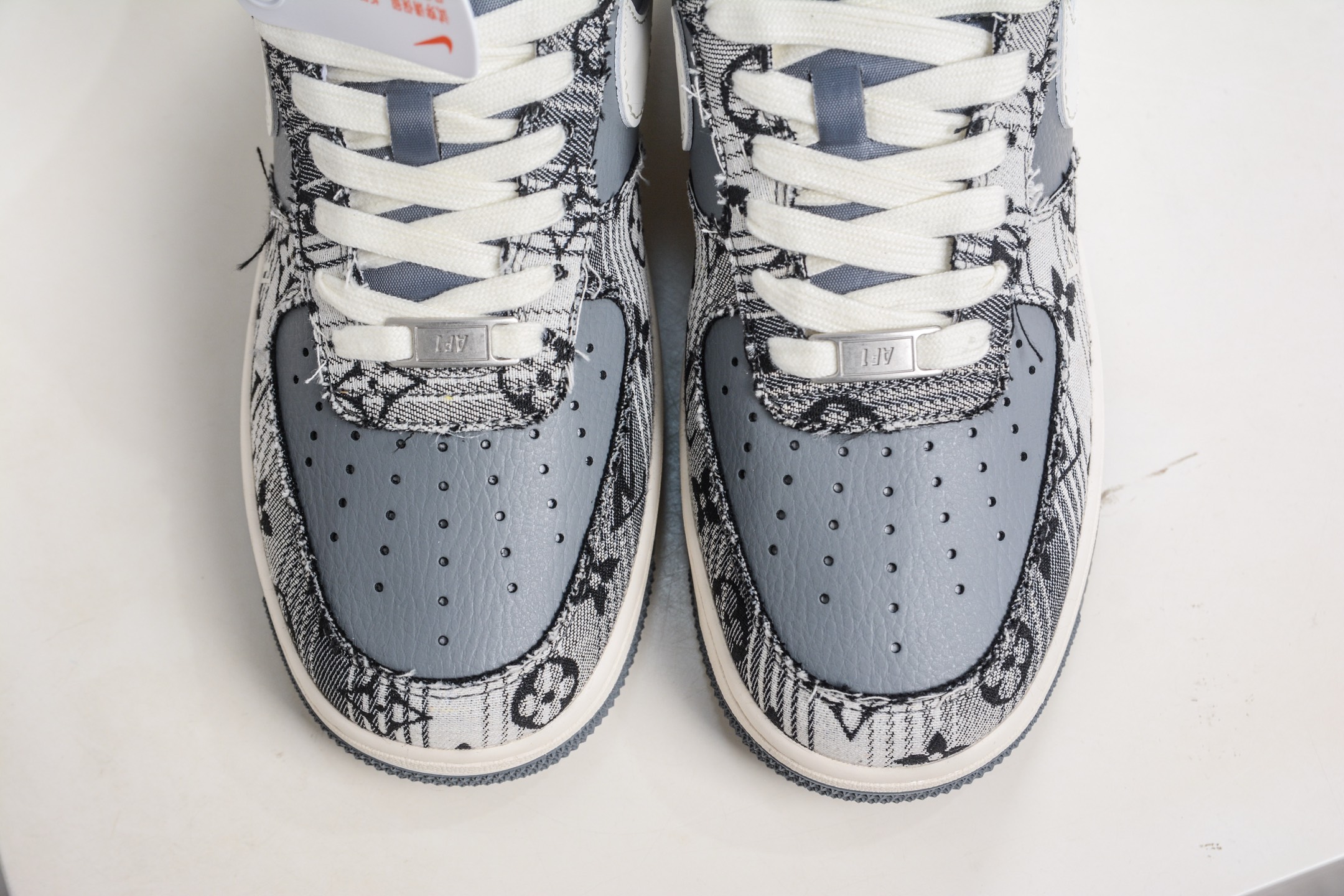 260 Nike Air Force 1 Low 07 x Louis Vuitton LV联名-水墨纹理牛仔布 XS1958-583-Chinese UA Cheap High Quatity Brand Clothes Bags handbags Sneakers wholesale wholesaler seller from China Factory suppliers Fashion Clothing Shoes best Quality Beautiful Price 260 Nike Air Force 1 Low 07 x Louis Vuitton LV联名-水墨纹理牛仔布 XS1958-583