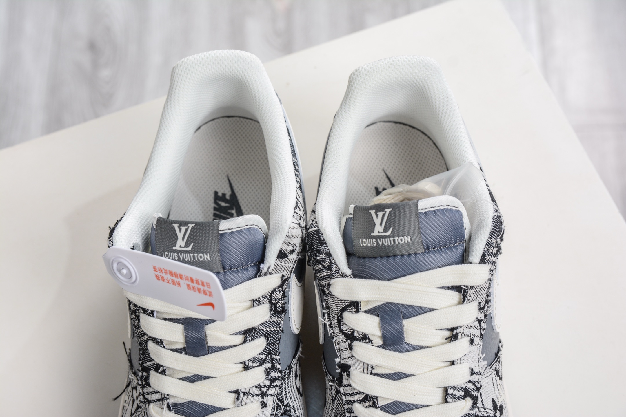 260 Nike Air Force 1 Low 07 x Louis Vuitton LV联名-水墨纹理牛仔布 XS1958-583-Chinese UA Cheap High Quatity Brand Clothes Bags handbags Sneakers wholesale wholesaler seller from China Factory suppliers Fashion Clothing Shoes best Quality Beautiful Price 260 Nike Air Force 1 Low 07 x Louis Vuitton LV联名-水墨纹理牛仔布 XS1958-583