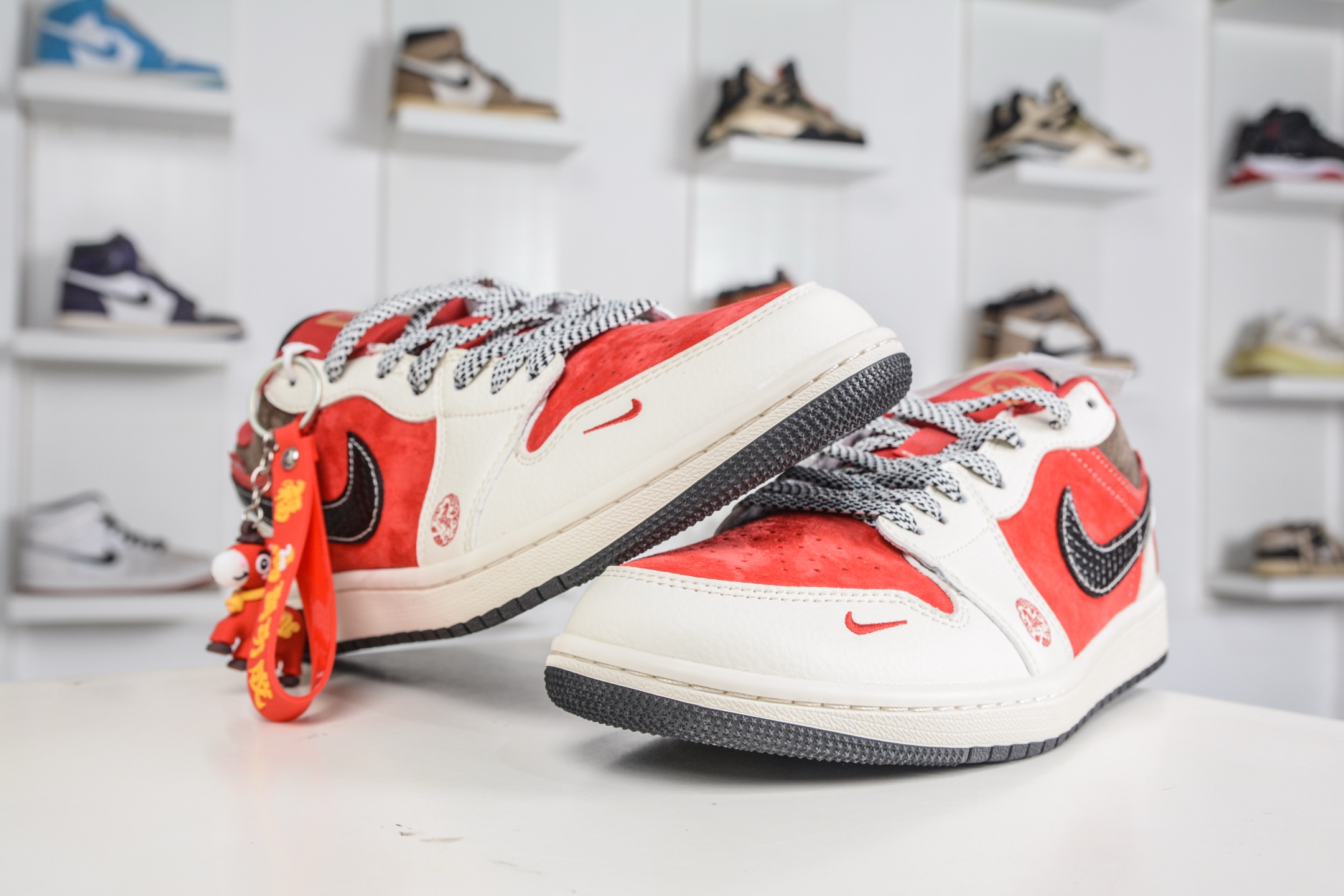 270 Nike Air Jordan 1 Low 马年限定-白红黑 FC7688-203-Chinese UA Cheap High Quatity Brand Clothes Bags handbags Sneakers wholesale wholesaler seller from China Factory suppliers Fashion Clothing Shoes best Quality Beautiful Price 270 Nike Air Jordan 1 Low 马年限定-白红黑 FC7688-203