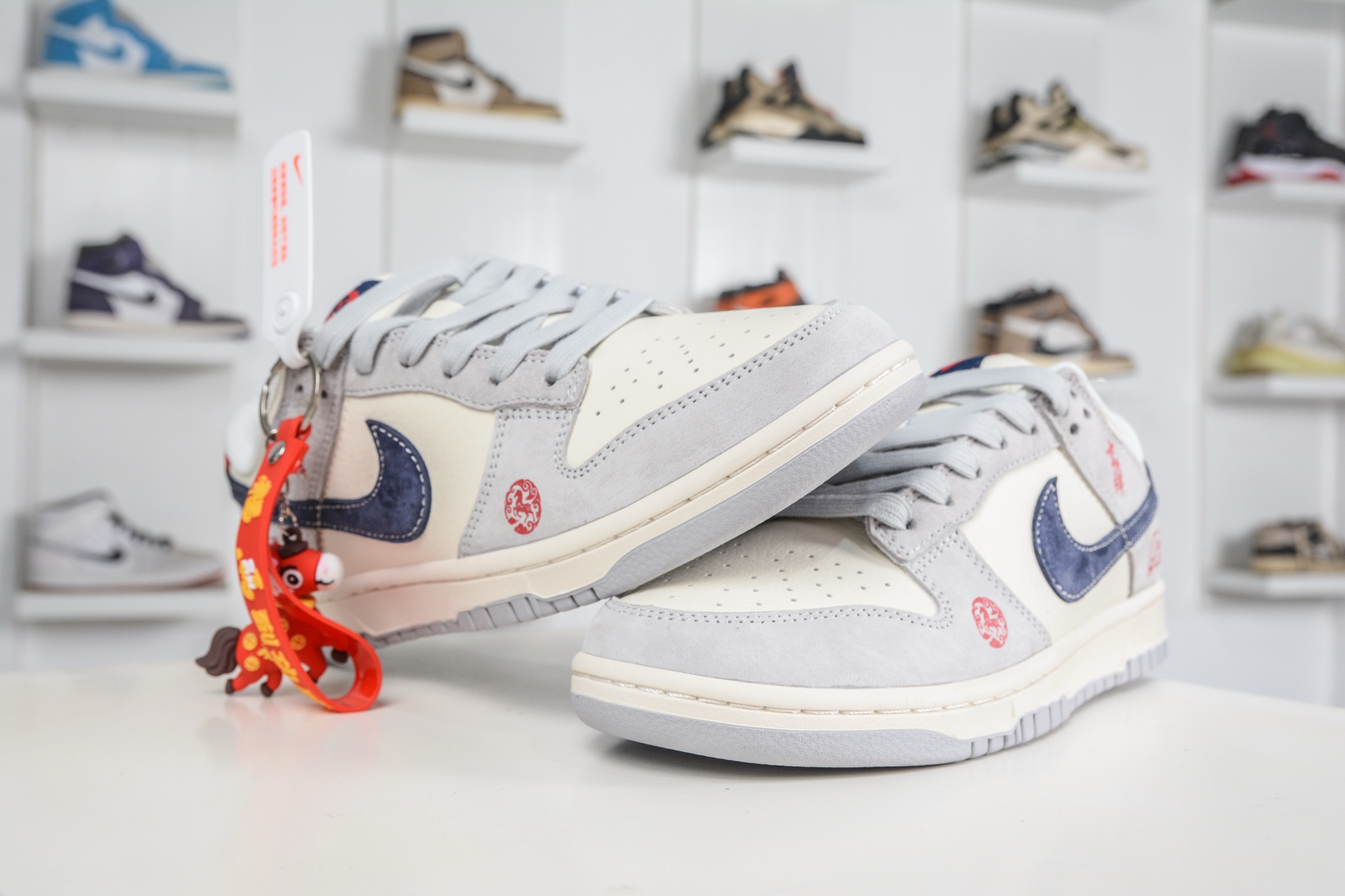 270 Nike SB Dunk Low 马年限定-米灰深蓝勾 FC1688-255