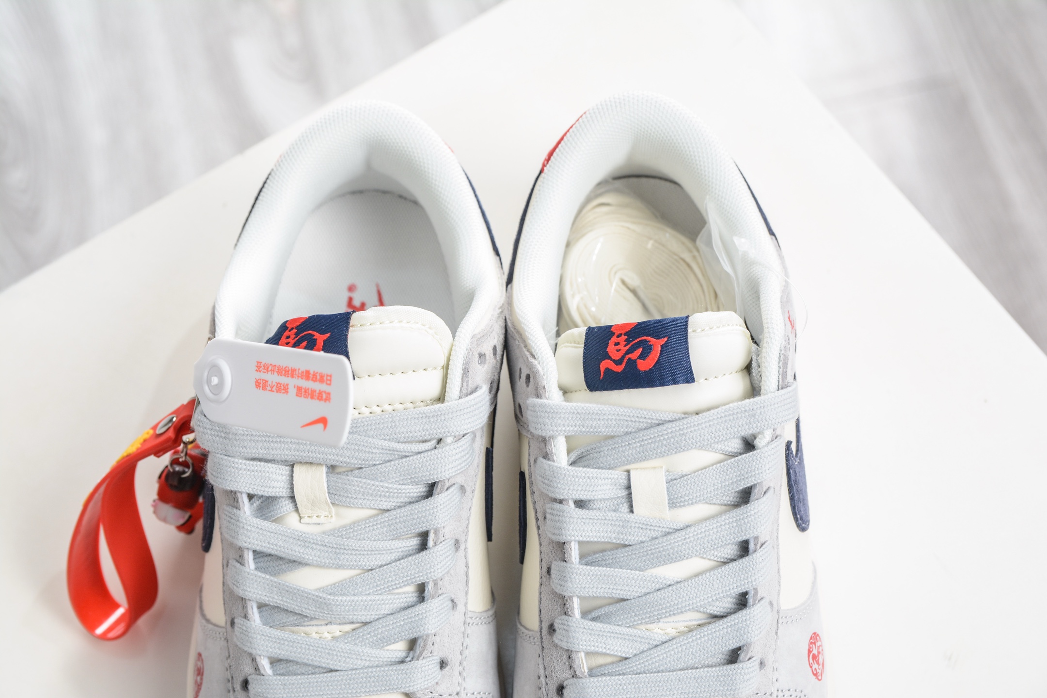 270 Nike SB Dunk Low 马年限定-米灰深蓝勾 FC1688-255
