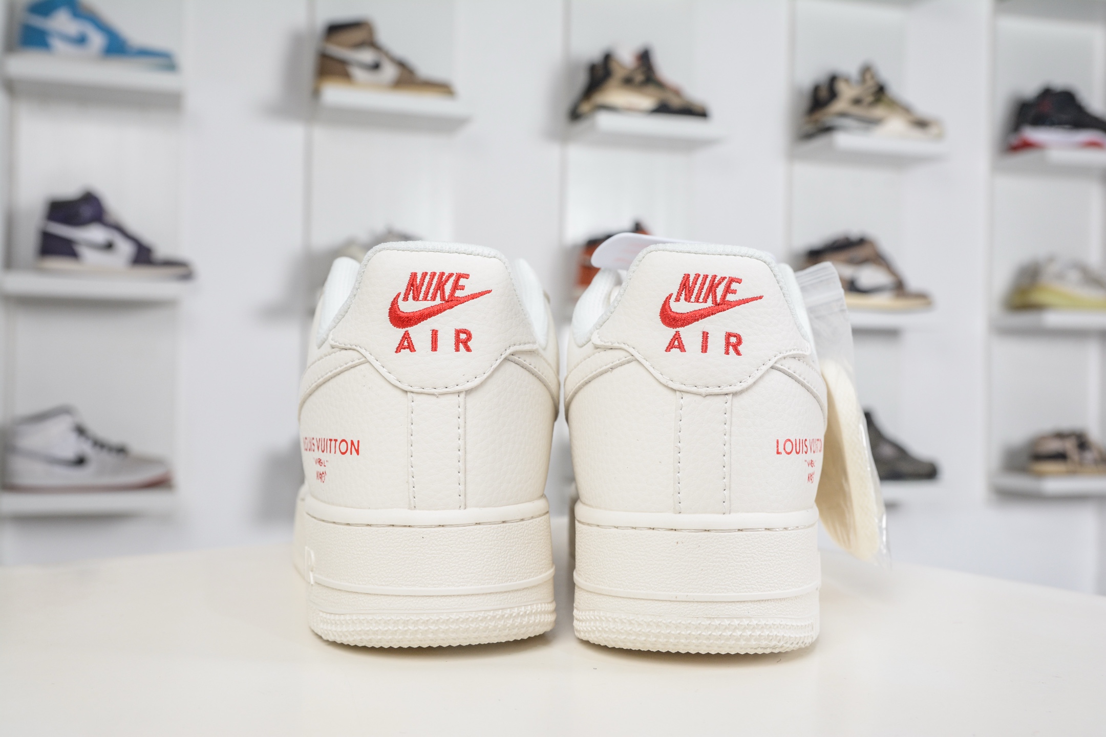 260 Nike Air Force 1 Low 07 x Louis Vuitton LV联名-白红 MM3399-801