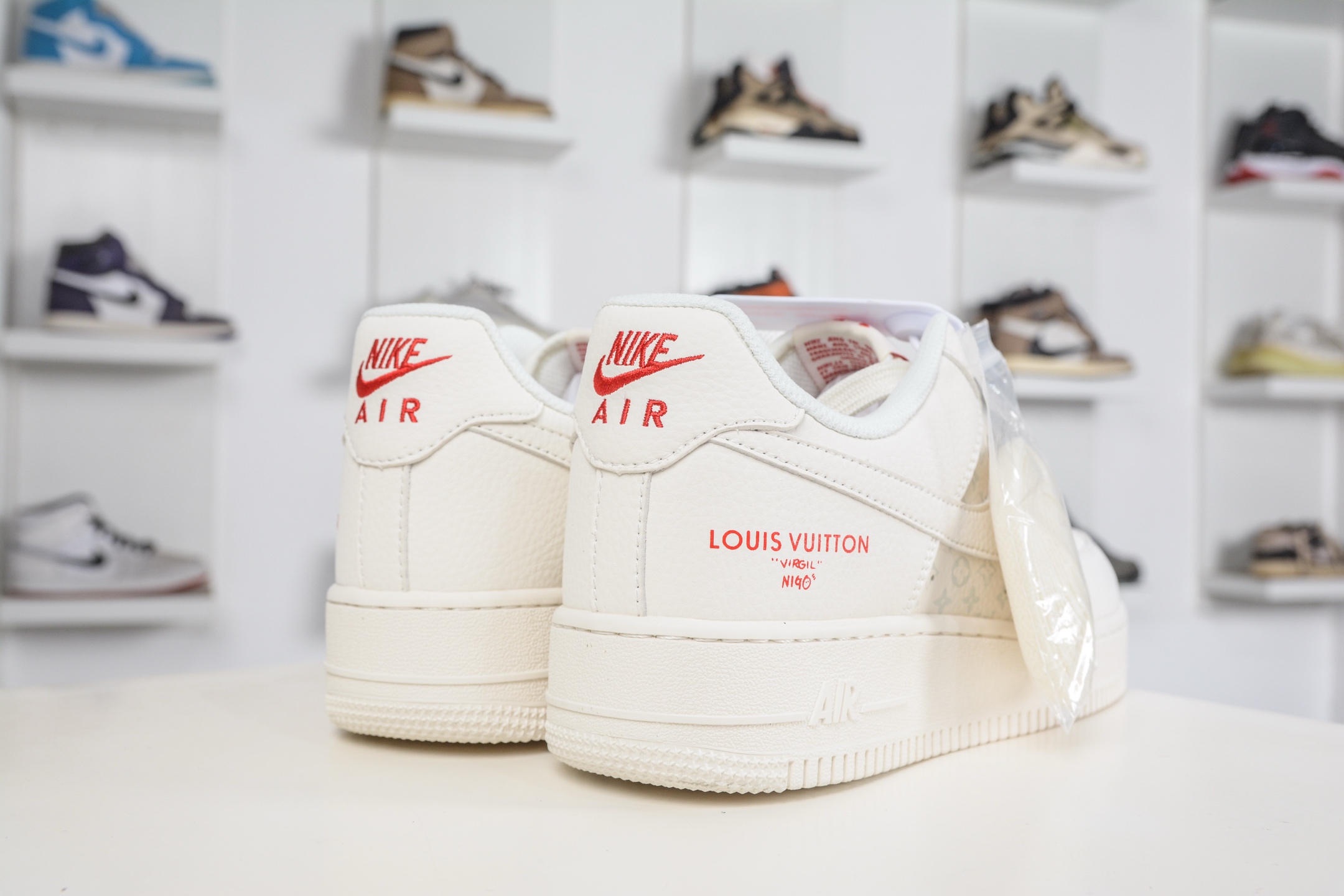 260 Nike Air Force 1 Low 07 x Louis Vuitton LV联名-白红 MM3399-801
