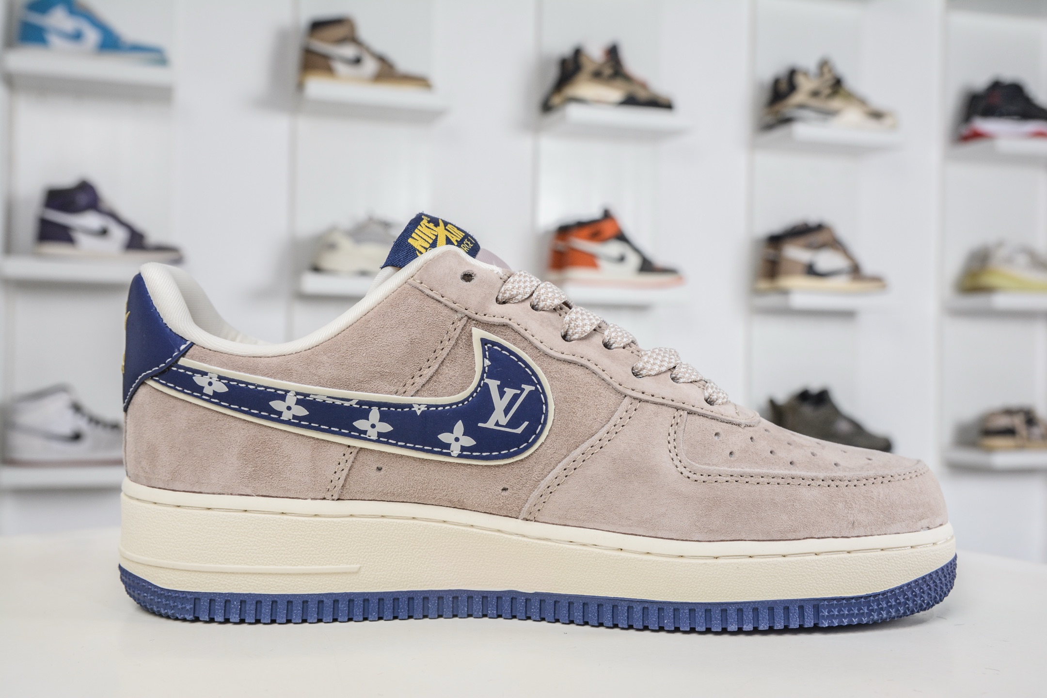 260 Nike Air Force 1 Low 07 x Louis Vuitton LV联名-灰蓝猪八 KL1688-004