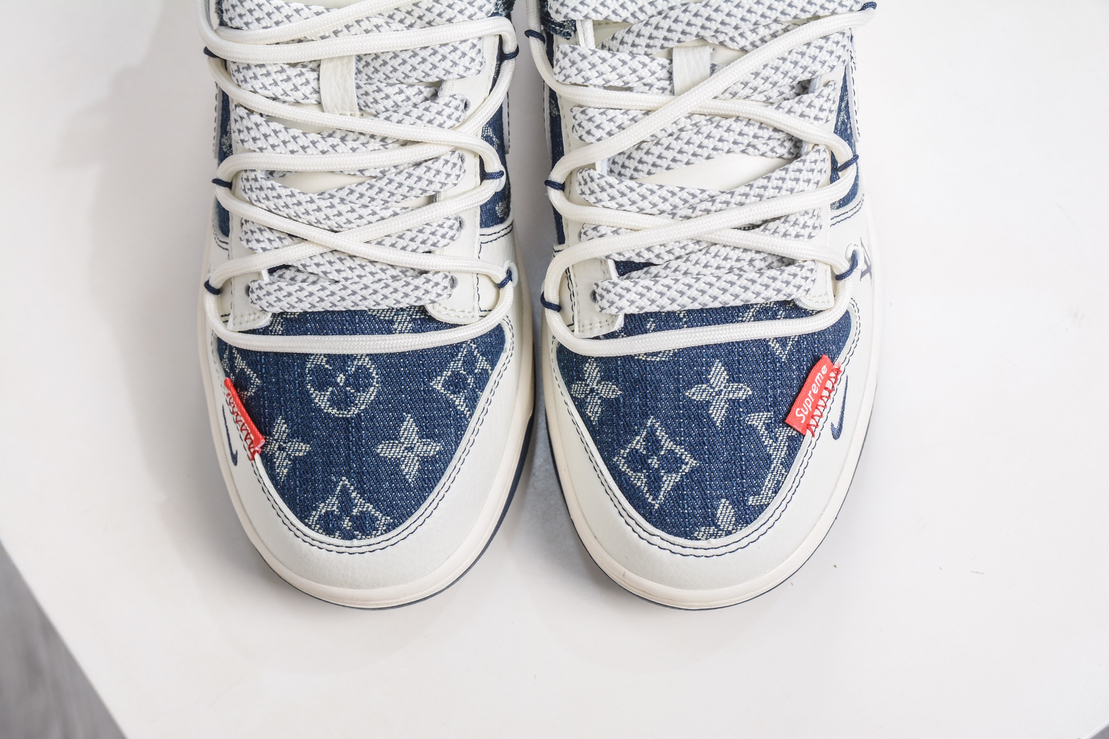 290 Nike SB Dunk Low x Louis Vuitton x Supreme SUPLV联名-白蓝帆布绑带 YX5066-397-Chinese UA Cheap High Quatity Brand Clothes Bags handbags Sneakers wholesale wholesaler seller from China Factory suppliers Fashion Clothing Shoes best Quality Beautiful Price 290 Nike SB Dunk Low x Louis Vuitton x Supreme SUPLV联名-白蓝帆布绑带 YX5066-397