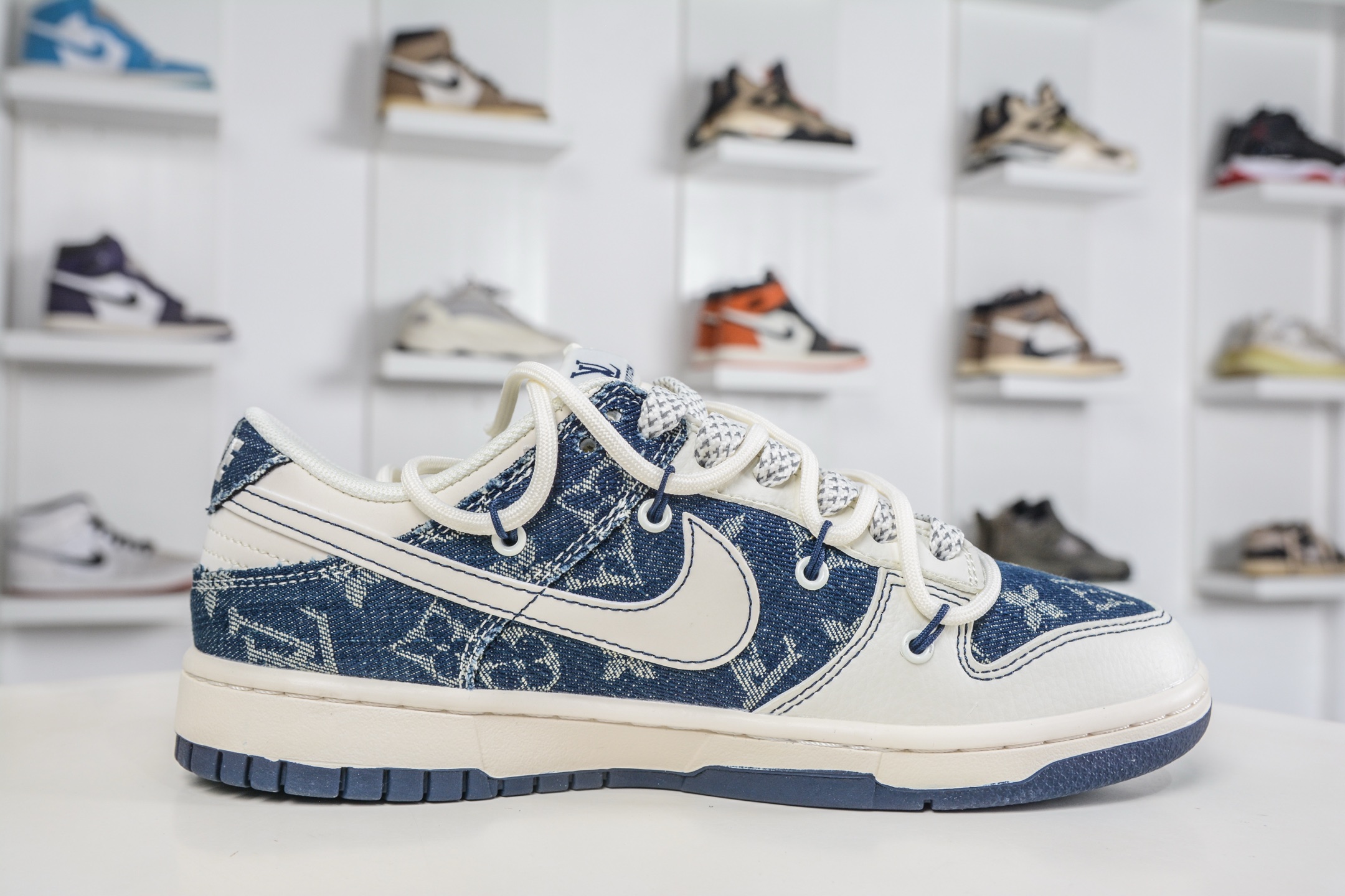 290 Nike SB Dunk Low x Louis Vuitton x Supreme SUPLV联名-白蓝帆布绑带 YX5066-397-Chinese UA Cheap High Quatity Brand Clothes Bags handbags Sneakers wholesale wholesaler seller from China Factory suppliers Fashion Clothing Shoes best Quality Beautiful Price 290 Nike SB Dunk Low x Louis Vuitton x Supreme SUPLV联名-白蓝帆布绑带 YX5066-397