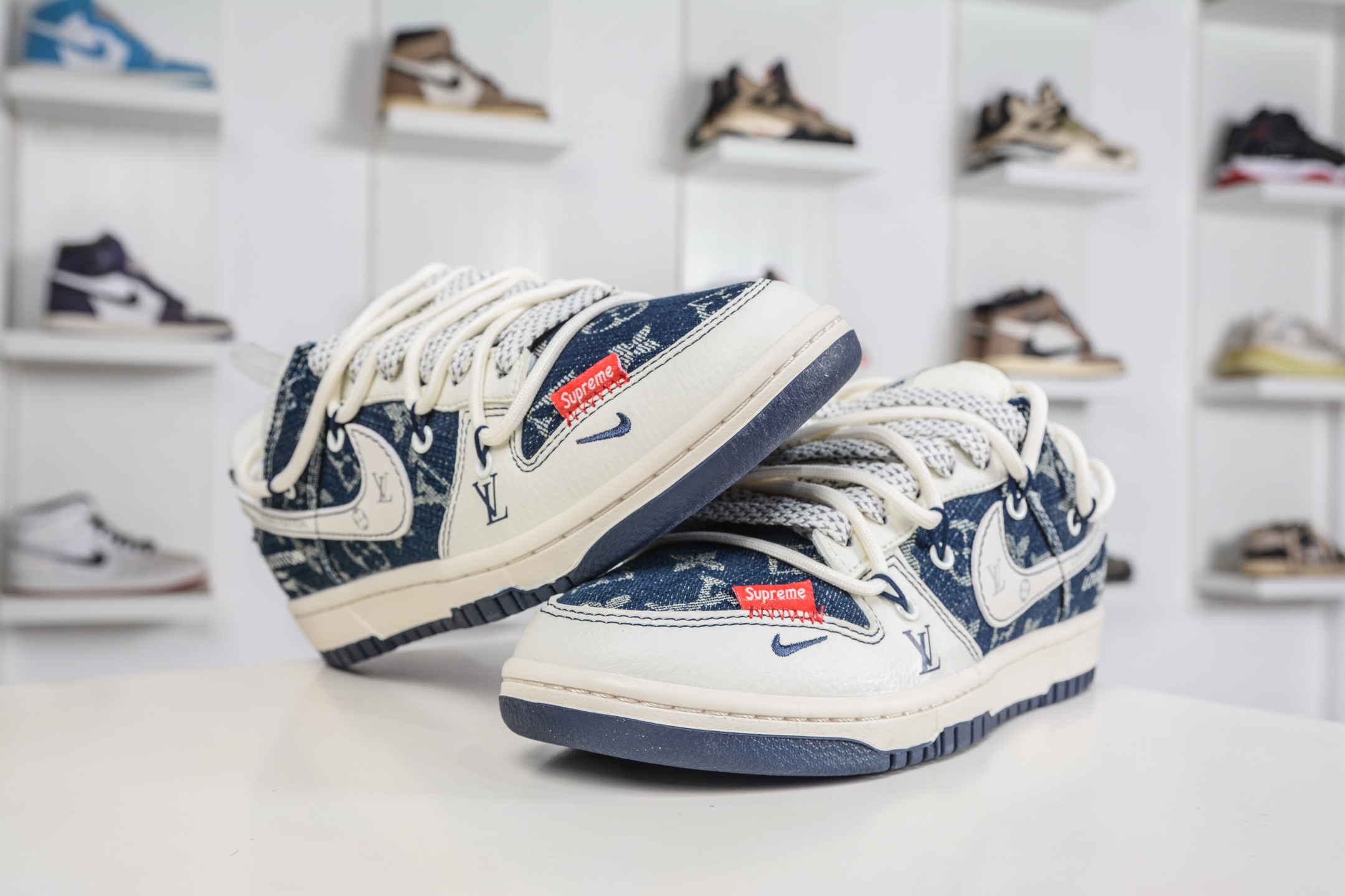 290 Nike SB Dunk Low x Louis Vuitton x Supreme SUPLV联名-白蓝帆布绑带 YX5066-397-Chinese UA Cheap High Quatity Brand Clothes Bags handbags Sneakers wholesale wholesaler seller from China Factory suppliers Fashion Clothing Shoes best Quality Beautiful Price 290 Nike SB Dunk Low x Louis Vuitton x Supreme SUPLV联名-白蓝帆布绑带 YX5066-397