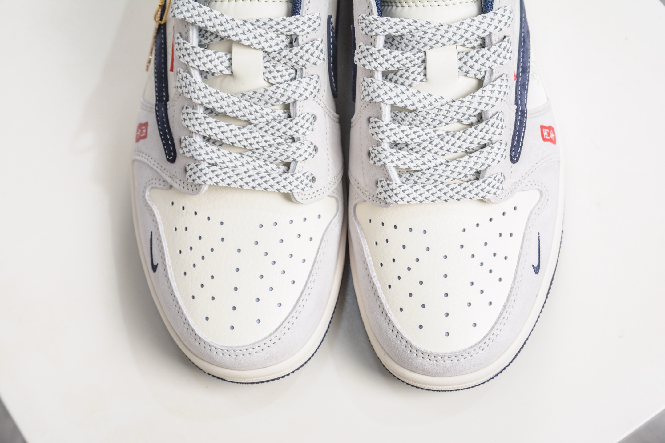 270 TS x Nike Air Jordan 1 Low 马年限定联名 米灰蓝 定制配色 YX5066-414-Chinese UA Cheap High Quatity Brand Clothes Bags handbags Sneakers wholesale wholesaler seller from China Factory suppliers Fashion Clothing Shoes best Quality Beautiful Price 270 TS x Nike Air Jordan 1 Low 马年限定联名 米灰蓝 定制配色 YX5066-414